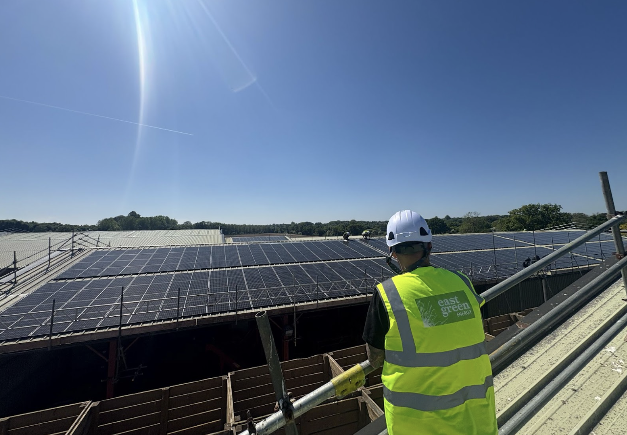 The East Green Energy team oversee the work at Foskett Farms 
