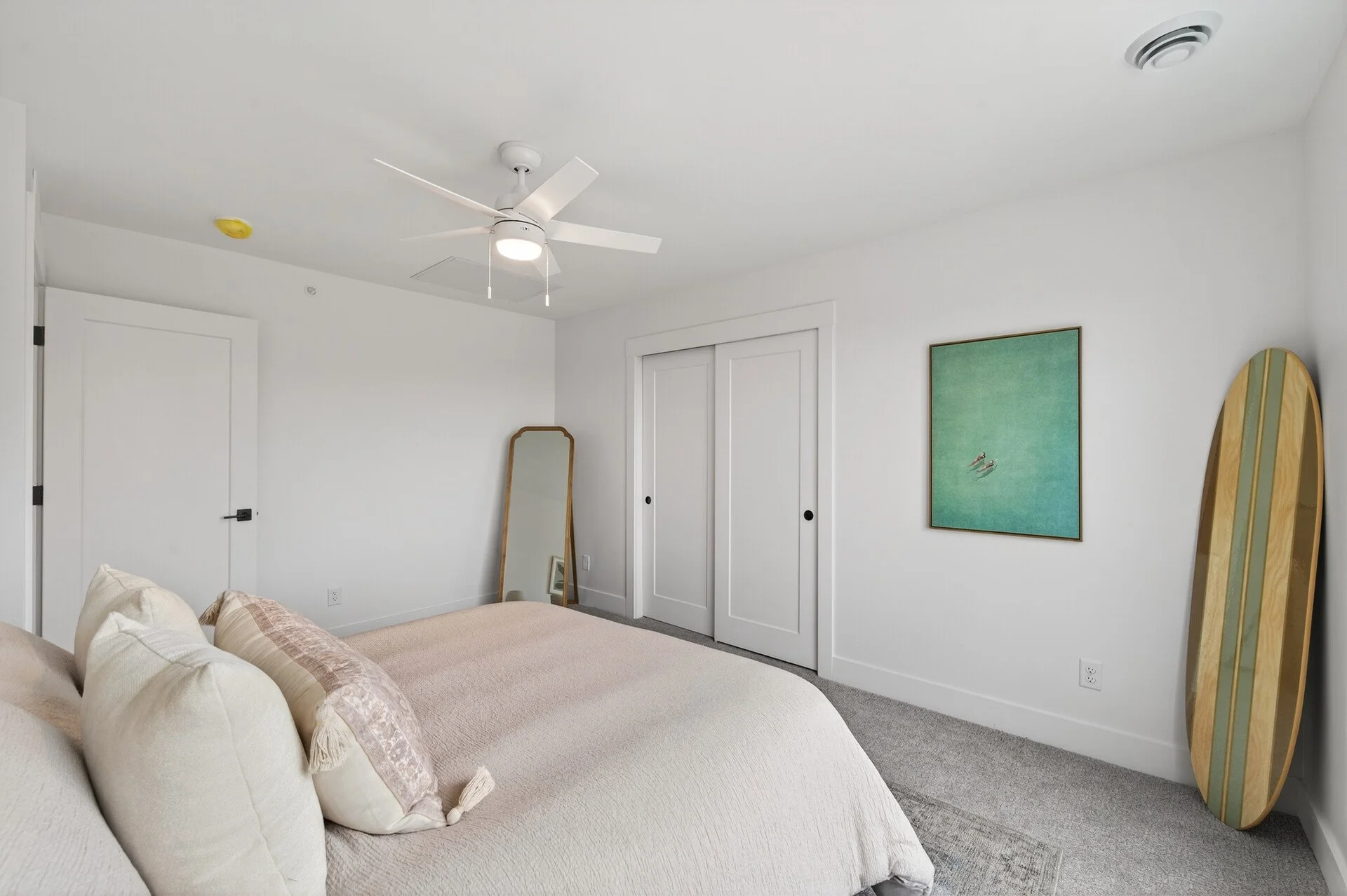33_2501_Jansen_Ave33_mls.jpg