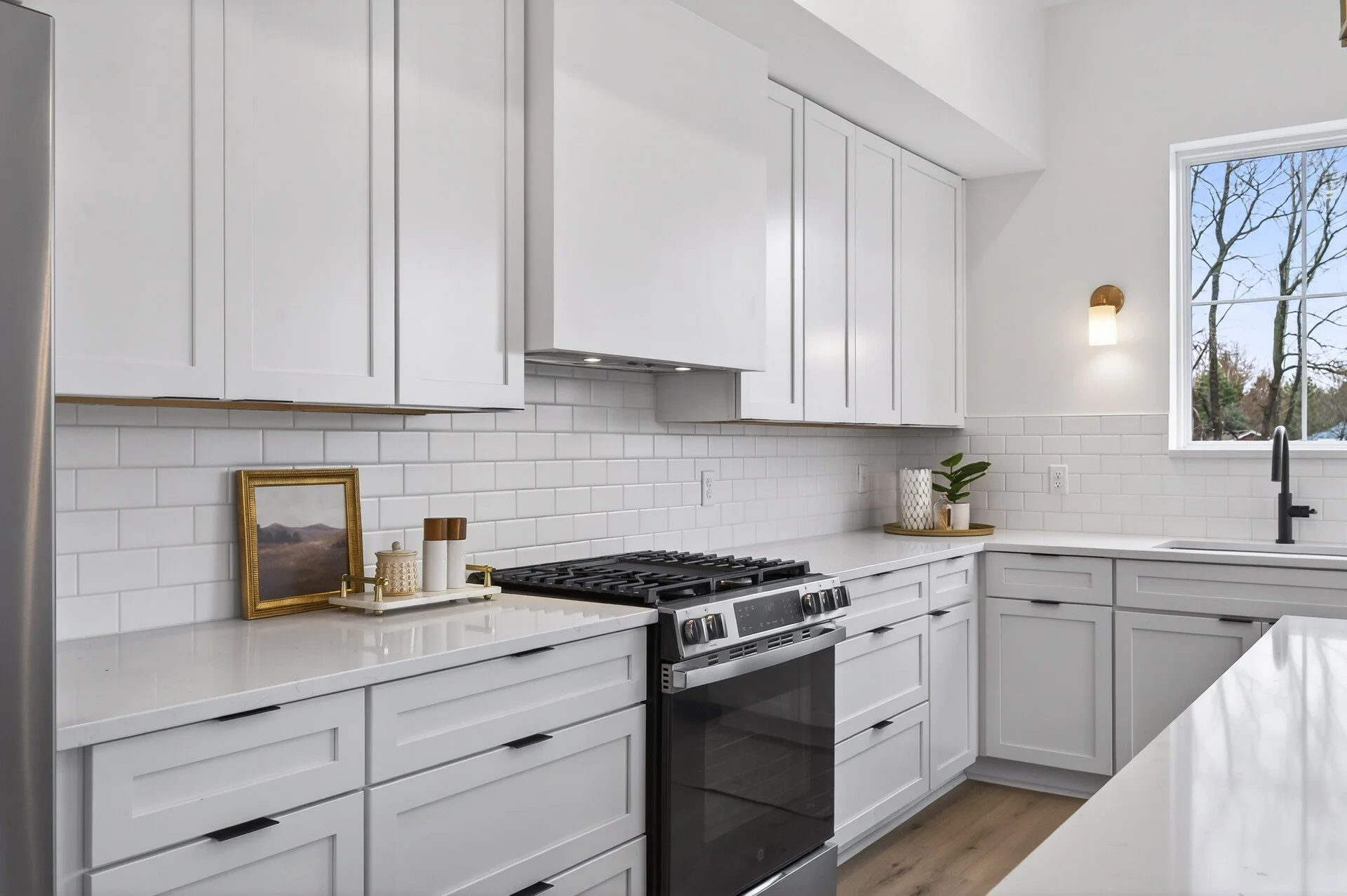 21_2501_Jansen_Ave21_mls.jpg