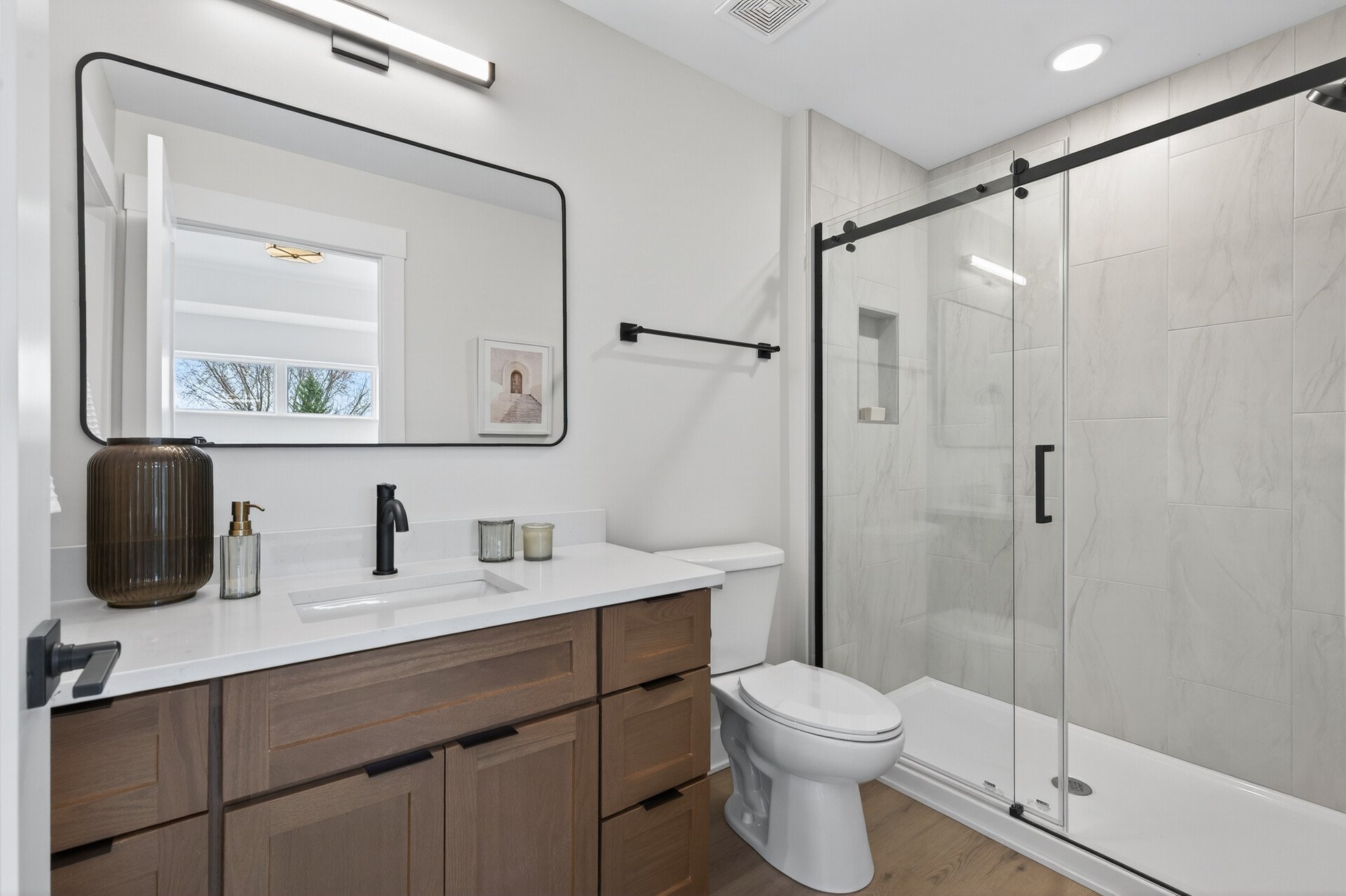 28_2501_Jansen_Ave28_mls.jpg