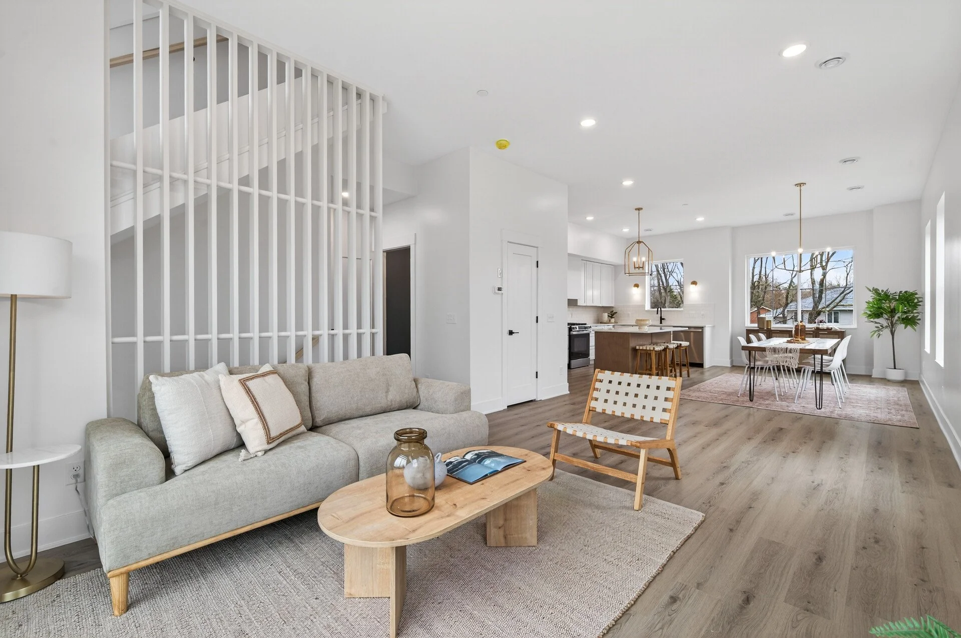 08_2501_Jansen_Ave8_mls.jpg