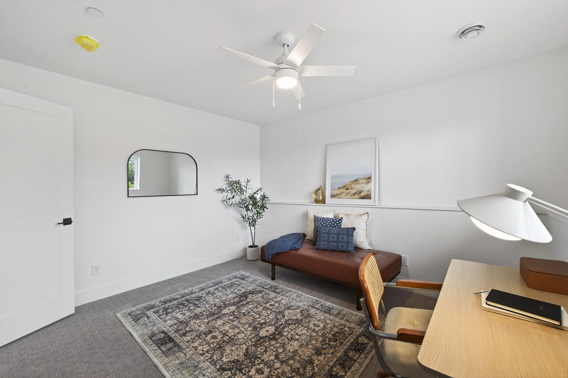 36_2501_Jansen_Ave36_mls.jpg