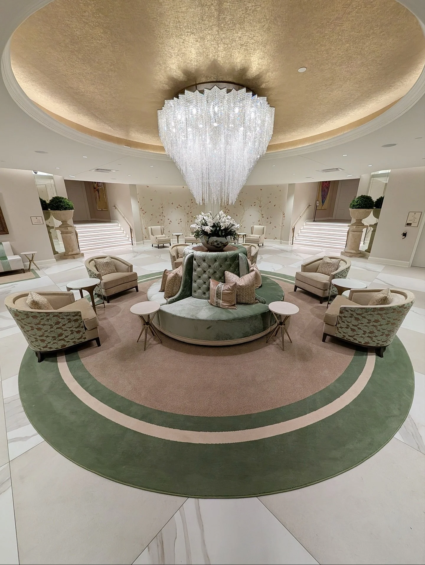 Every unforgettable evening begins with a grand entrance.🌙🌿✨This stunning rug sets the stage for elegance and sophistication, welcoming guests to The Monarch Ballroom with warmth, richness, and timeless style.
.
#LuxuryBallroom #GrandEntrance #Even