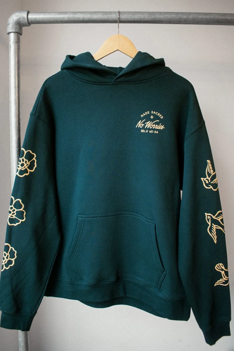 No Worries Hoodie Pine