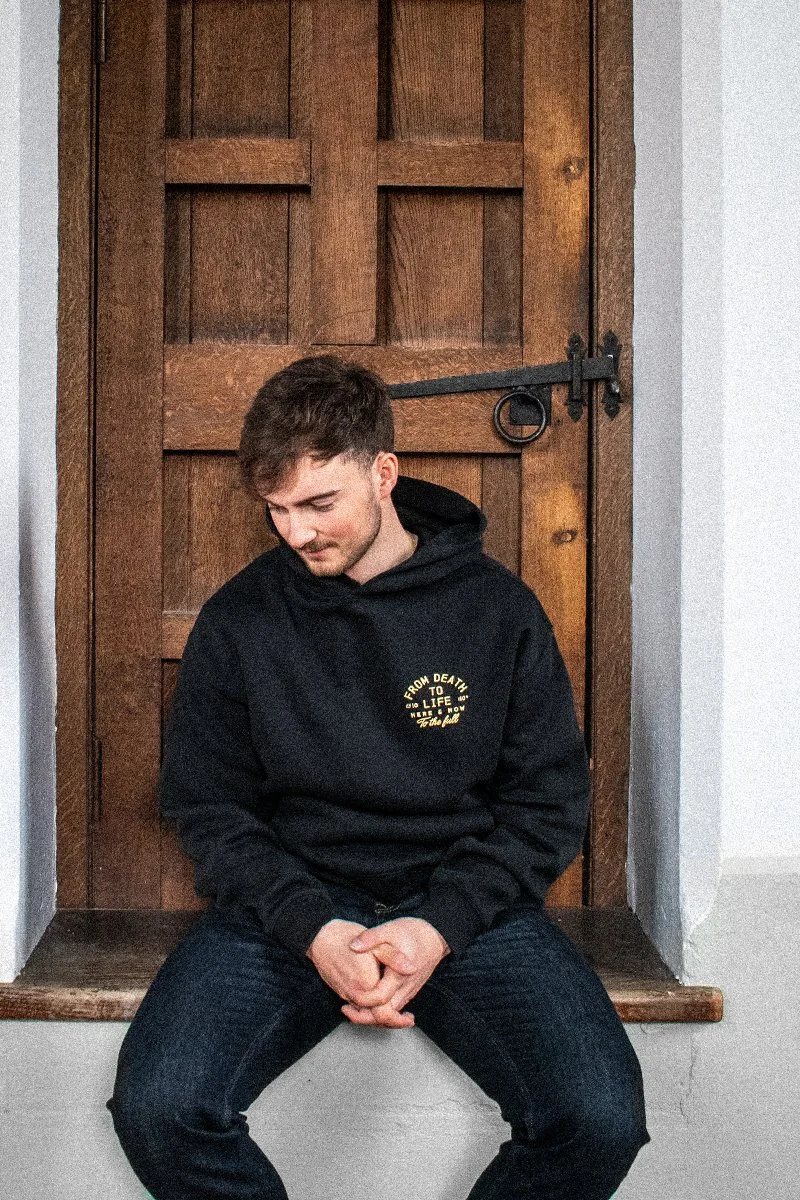 Liam CROPPED_0006s_0004_Hue_Saturation 1.jpg