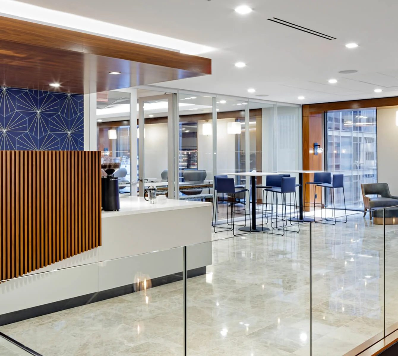 Centerview_Partners_Refine_Double-Glazed_Unitized_Clear_Anodized_2.jpeg