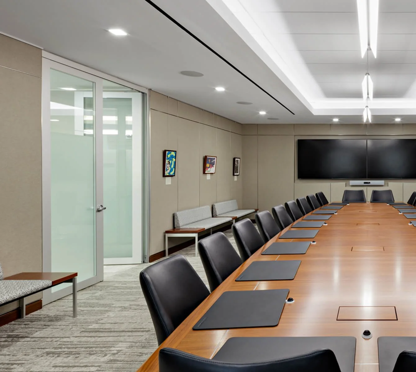 Centerview_Partners_Refine_Double-Glazed_Unitized_Clear_Anodized_6.jpeg