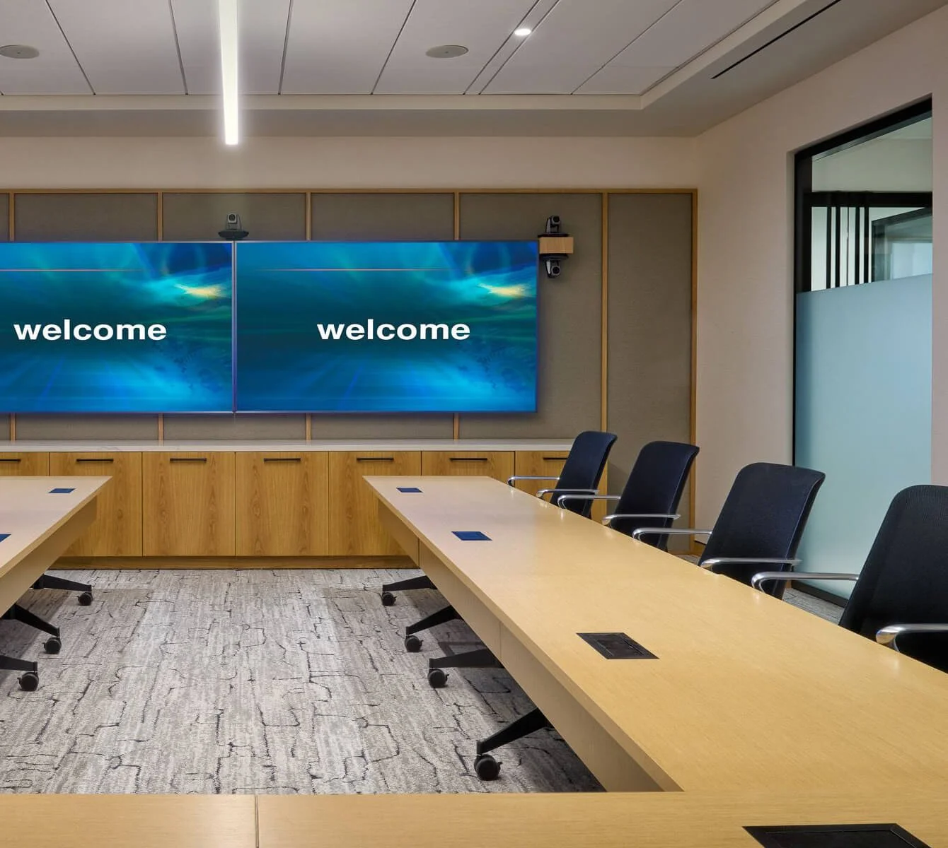 Centerview_Partners_Refine_Double-Glazed_Unitized_Black_Painted_4.jpeg