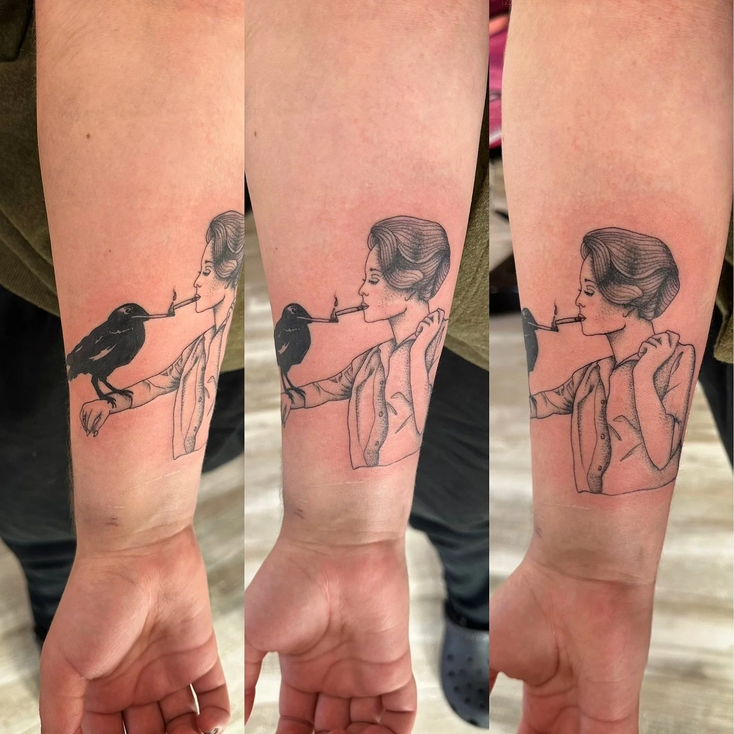 The birds movie tribute from my flash 🪶🐦&zwj;⬛🚬✨ so obsessed