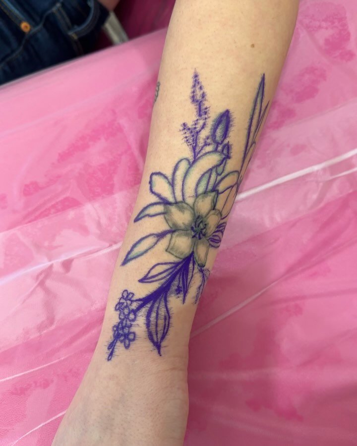 When you trust the process 💖 sometimes a cover up isn&rsquo;t always necessary, reworked an existing piece and jazzed it up 💋