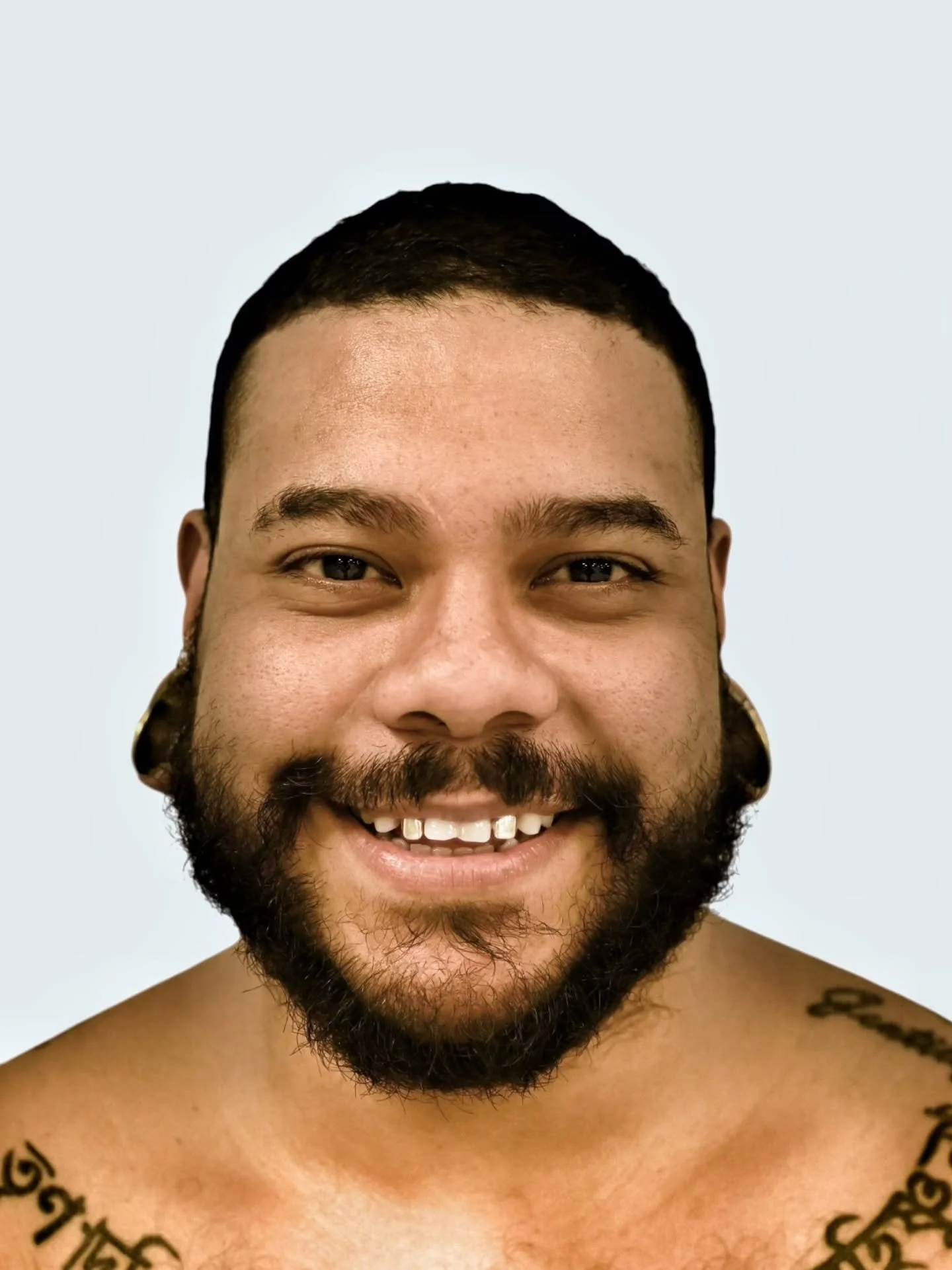 This is Louney @louneybeen
He was born in Colon, Panama, where his passion for martial arts was first ignited. Due to being born with knock-knee syndrome, he had to wear braces in order to walk. Because of this, he wasn&rsquo;t able to practice the m