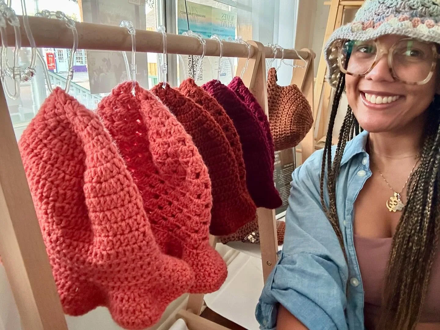 Monochrome bucket hats- perfect for fall!🍂🧶 Available at @_plantandstone_ #crochetbuckethat #crochetgirl #blackgirlcrochet #smallbusiness #restock #northhouston #thewoodlandstexas #metaphysical #wellness #blackfiberartist