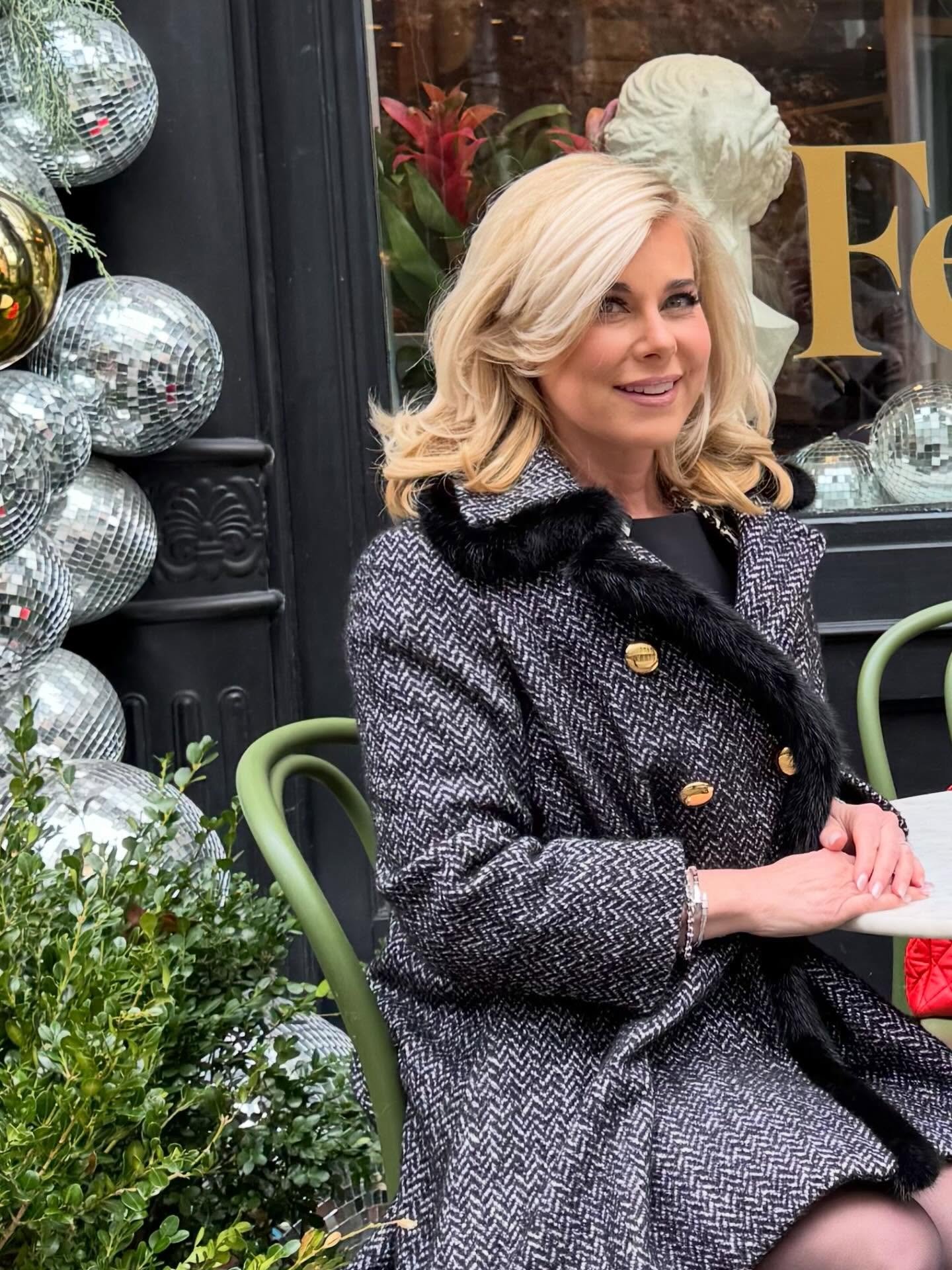 Holiday🌲shopping for the ones I love, a few gifts for me 😉and lots of holiday tea 🫖 and hot chocolate ☕️. Stay tuned for where I&rsquo;m headed next. ✨ Glam by @samanthaegoldstein