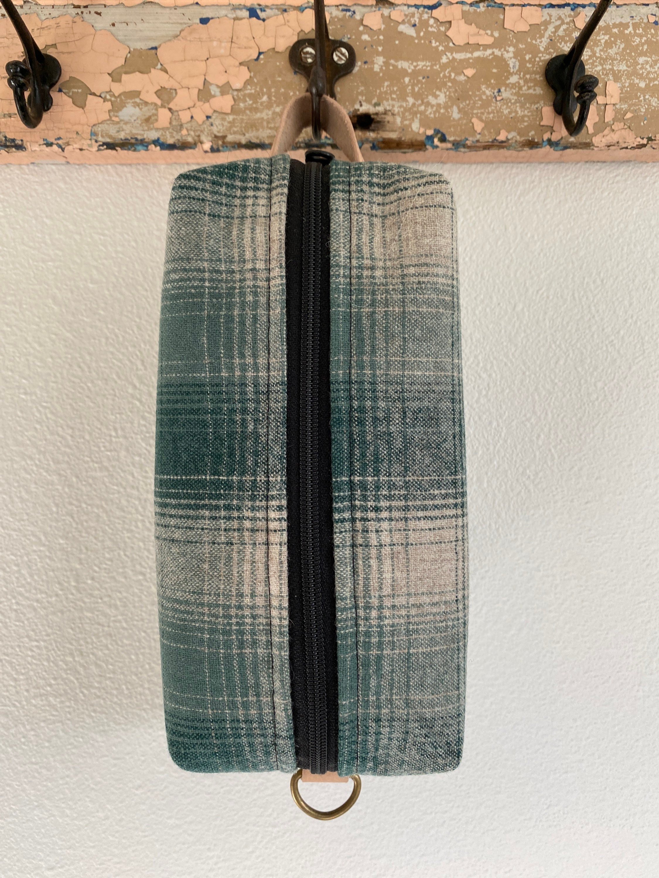https://i.etsystatic.com/7192141/r/il/82edef/2830278641/il_fullxfull.2830278641_jp42.jpg
