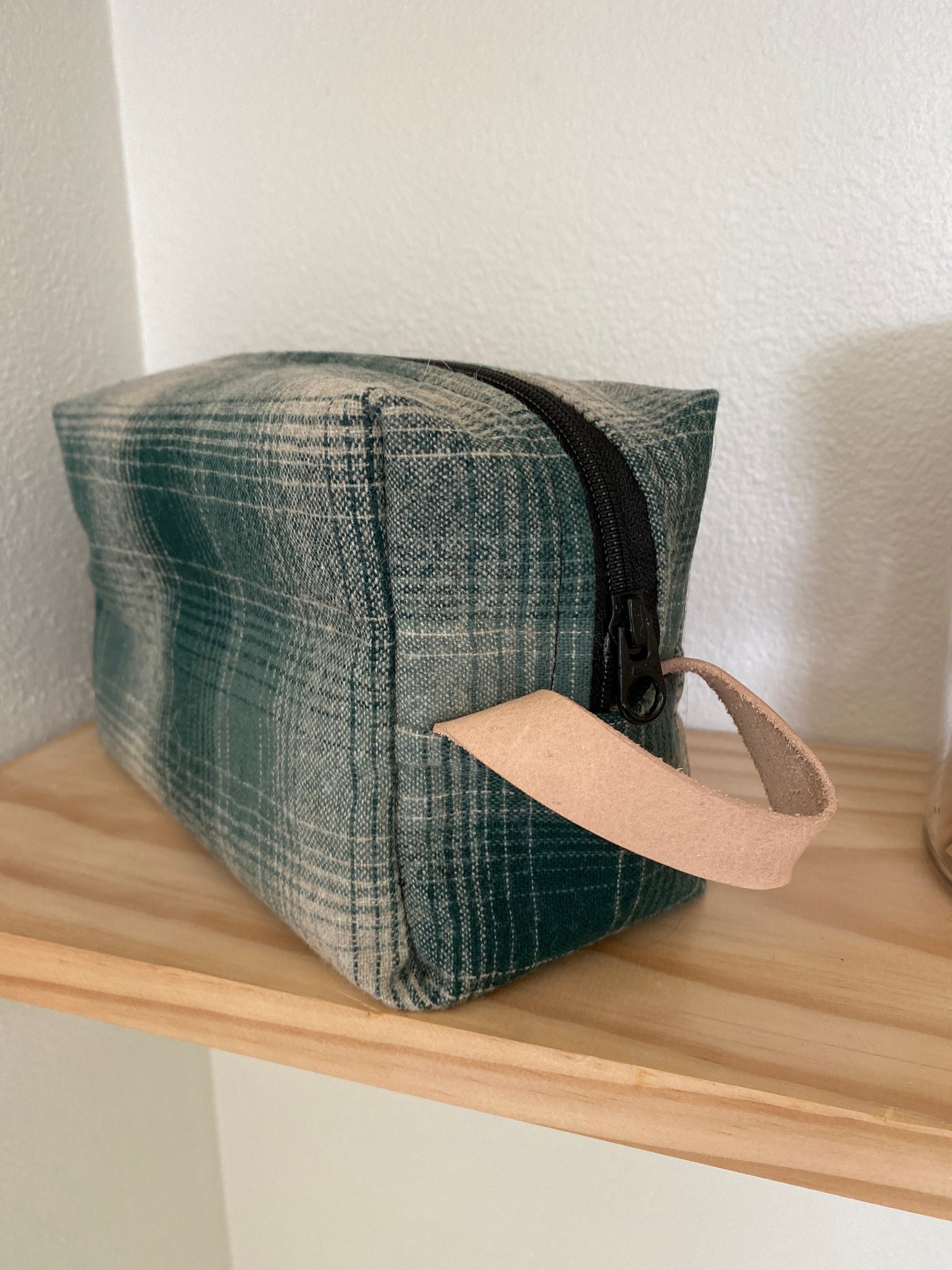 https://i.etsystatic.com/7192141/r/il/9875cb/2782601314/il_fullxfull.2782601314_brxv.jpg