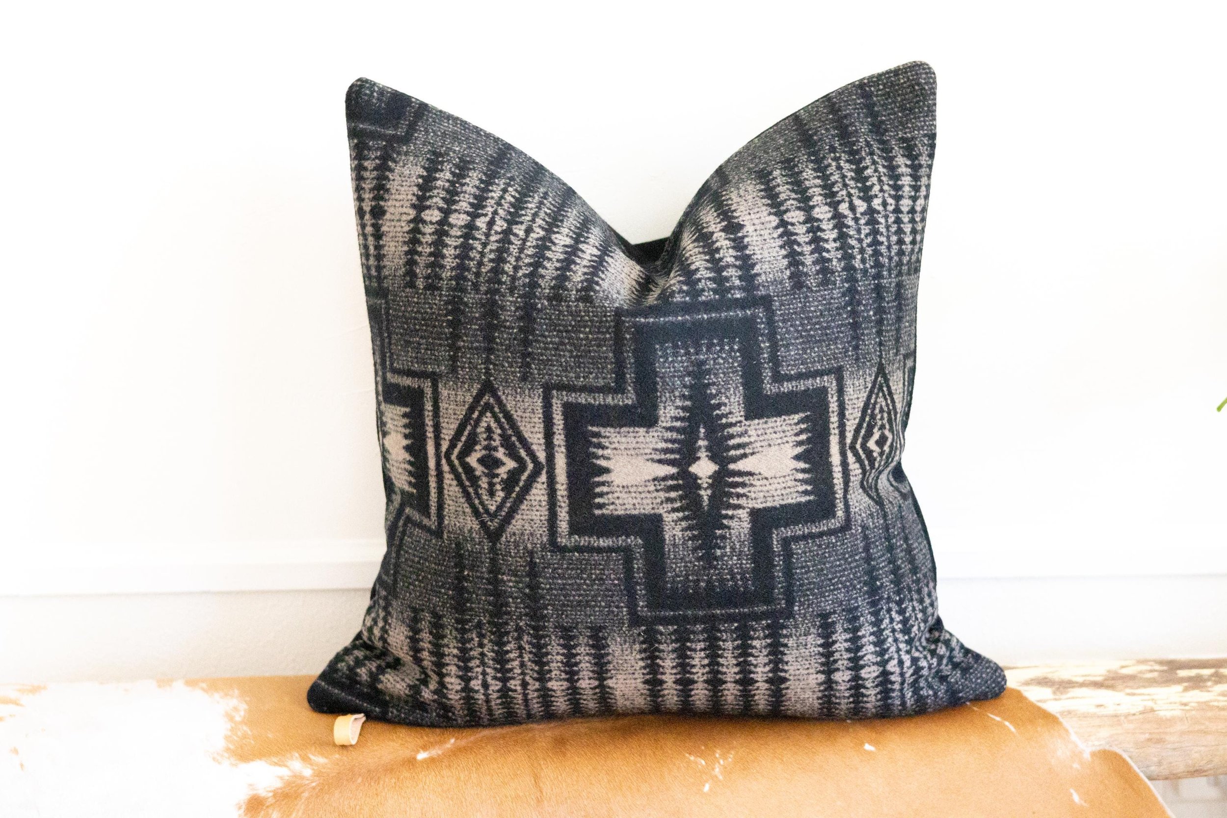 https://i.etsystatic.com/7192141/r/il/20ee8c/6286619129/il_fullxfull.6286619129_jhj2.jpg