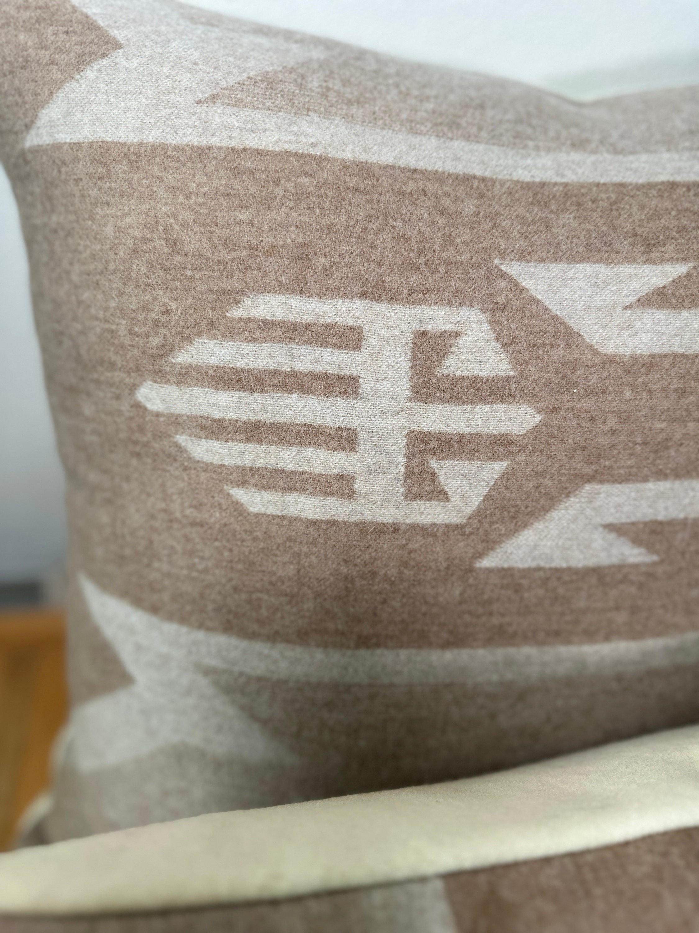 https://i.etsystatic.com/7192141/r/il/8b1c95/5846660941/il_fullxfull.5846660941_ia0e.jpg