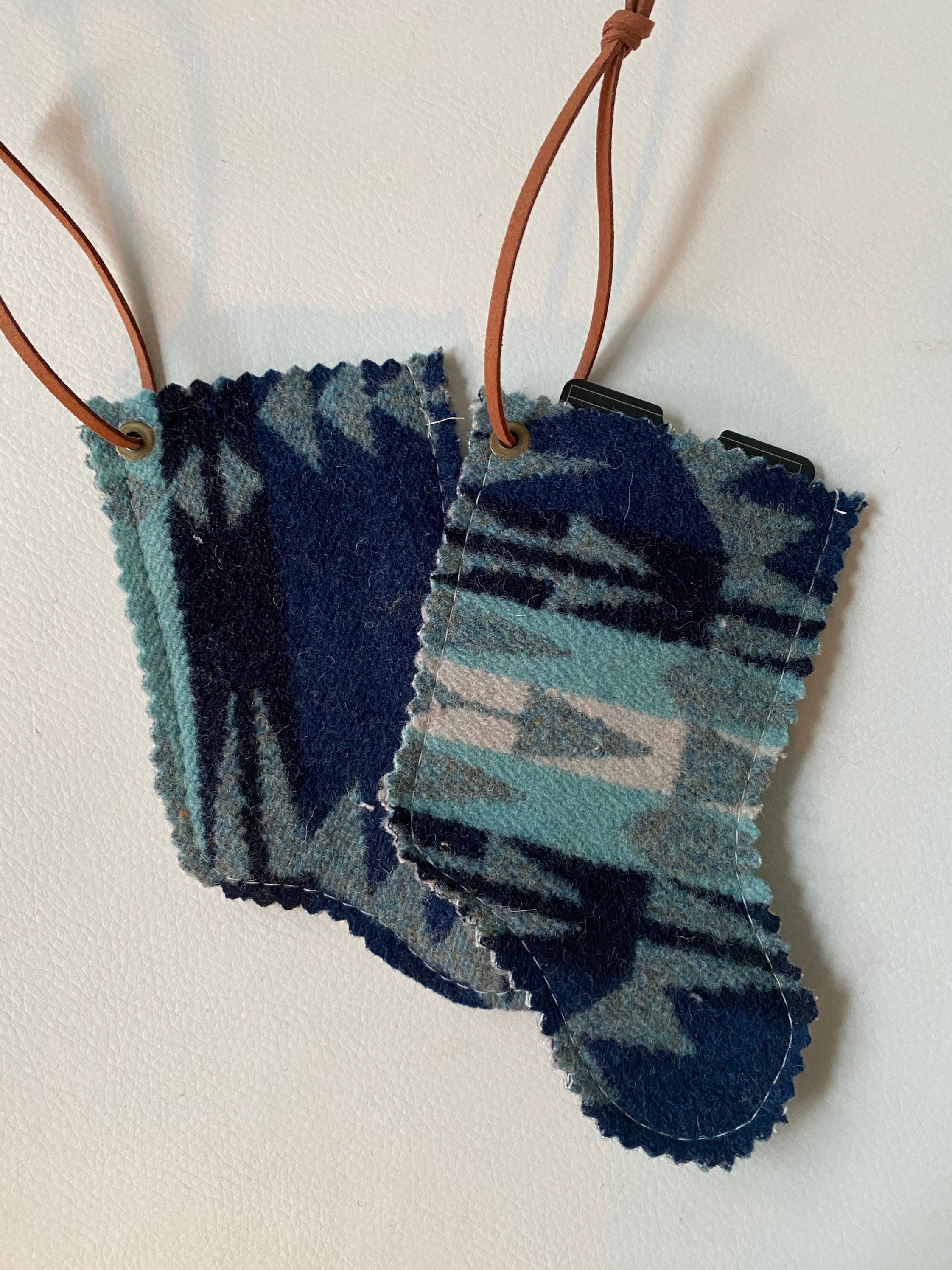 https://i.etsystatic.com/7192141/r/il/61d419/2650778030/il_fullxfull.2650778030_j4d5.jpg