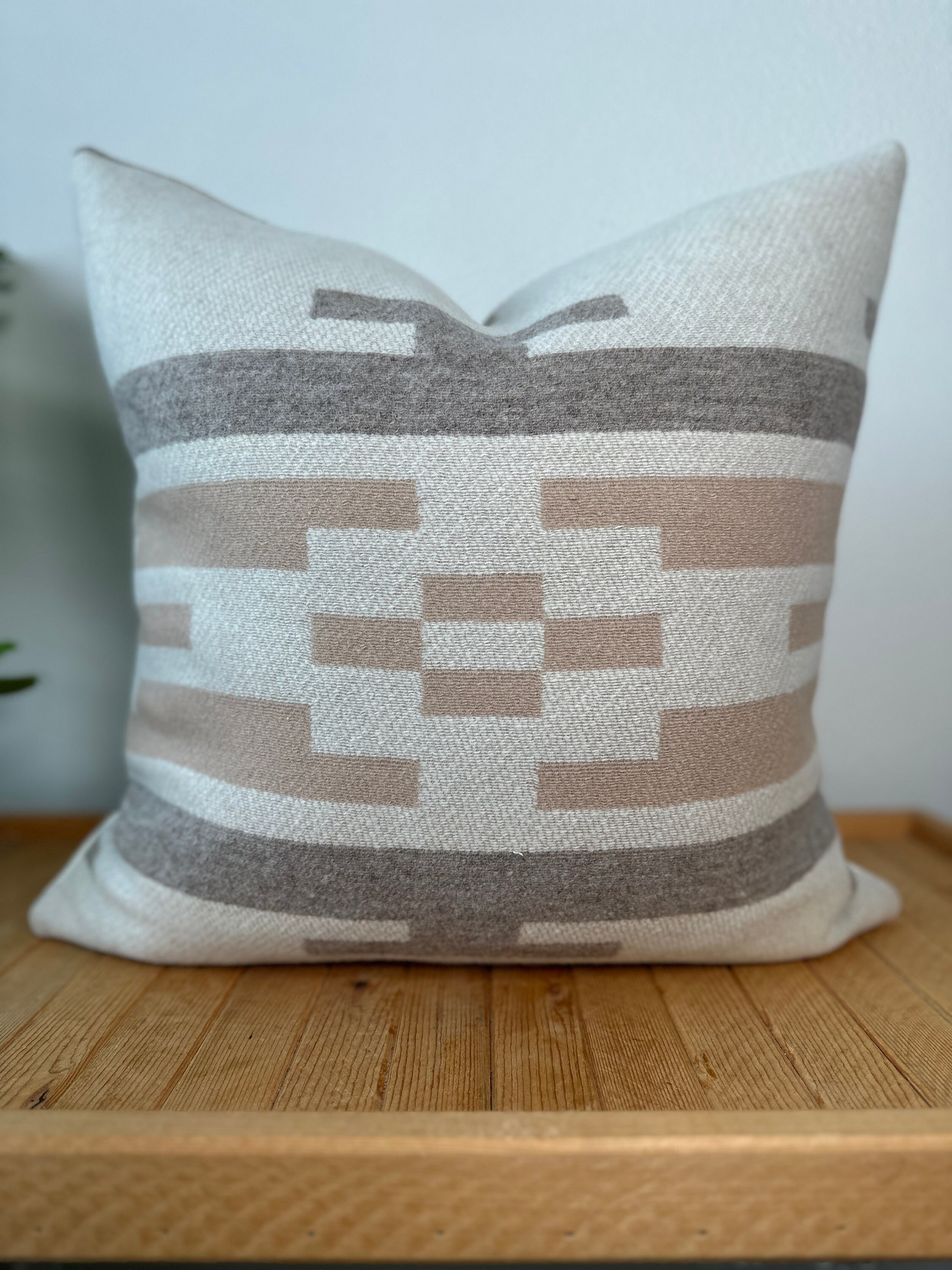 https://i.etsystatic.com/7192141/r/il/789c02/5795522520/il_fullxfull.5795522520_8z7f.jpg