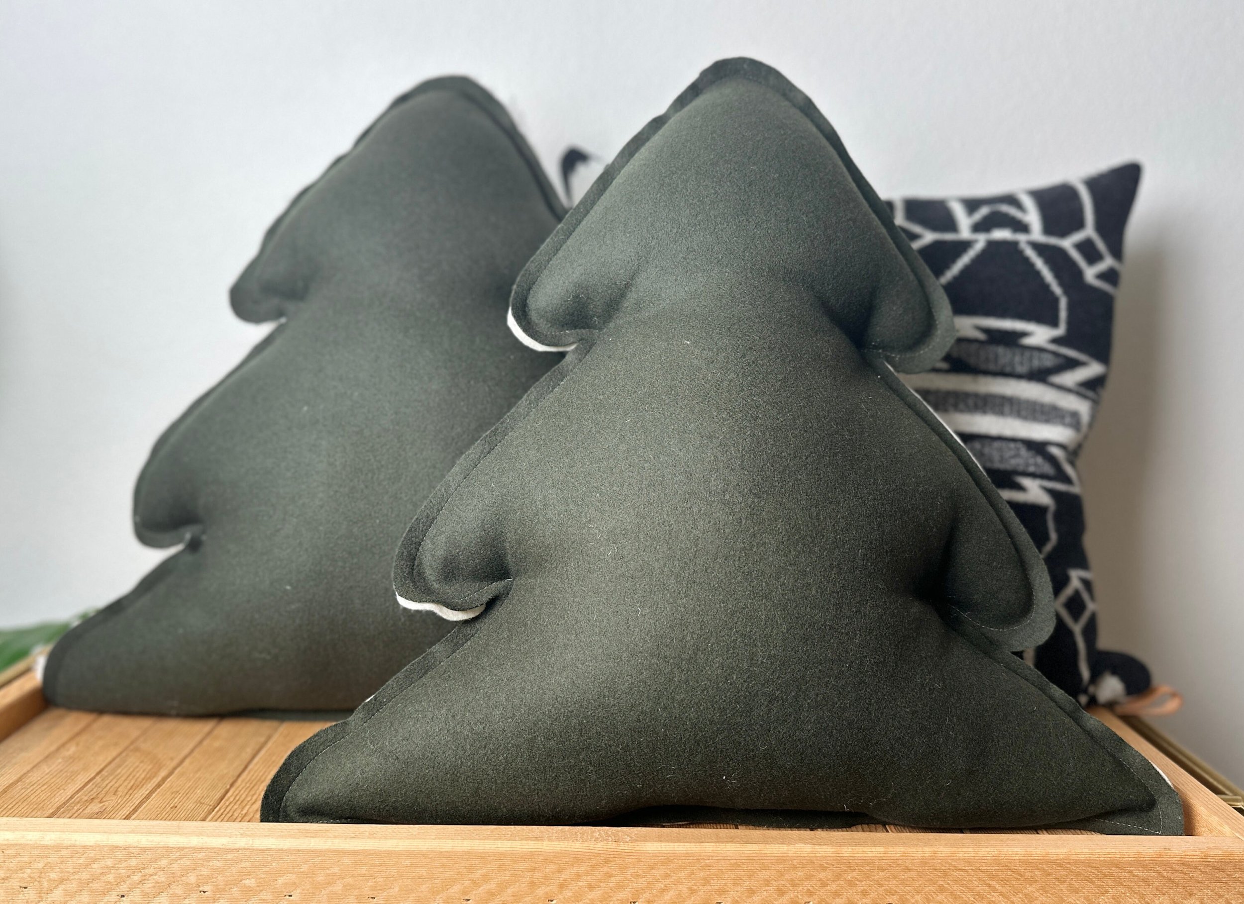 https://i.etsystatic.com/7192141/r/il/27c8da/5773160838/il_fullxfull.5773160838_psag.jpg