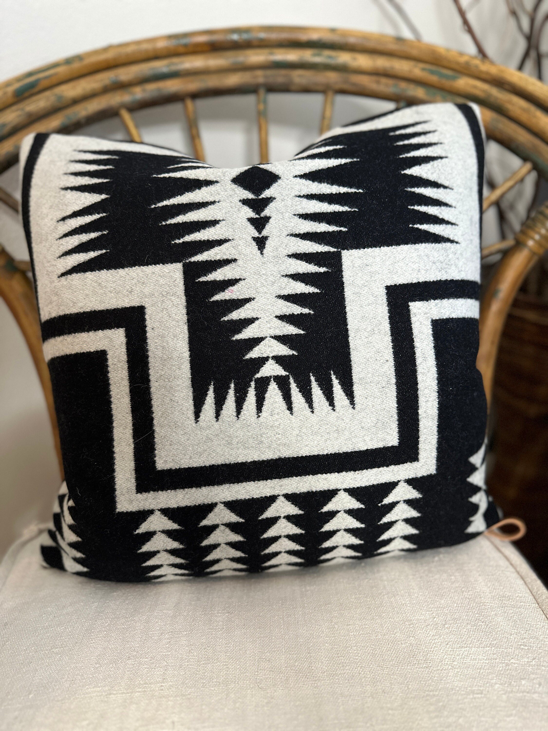https://i.etsystatic.com/7192141/r/il/74c766/5737148659/il_fullxfull.5737148659_qoax.jpg