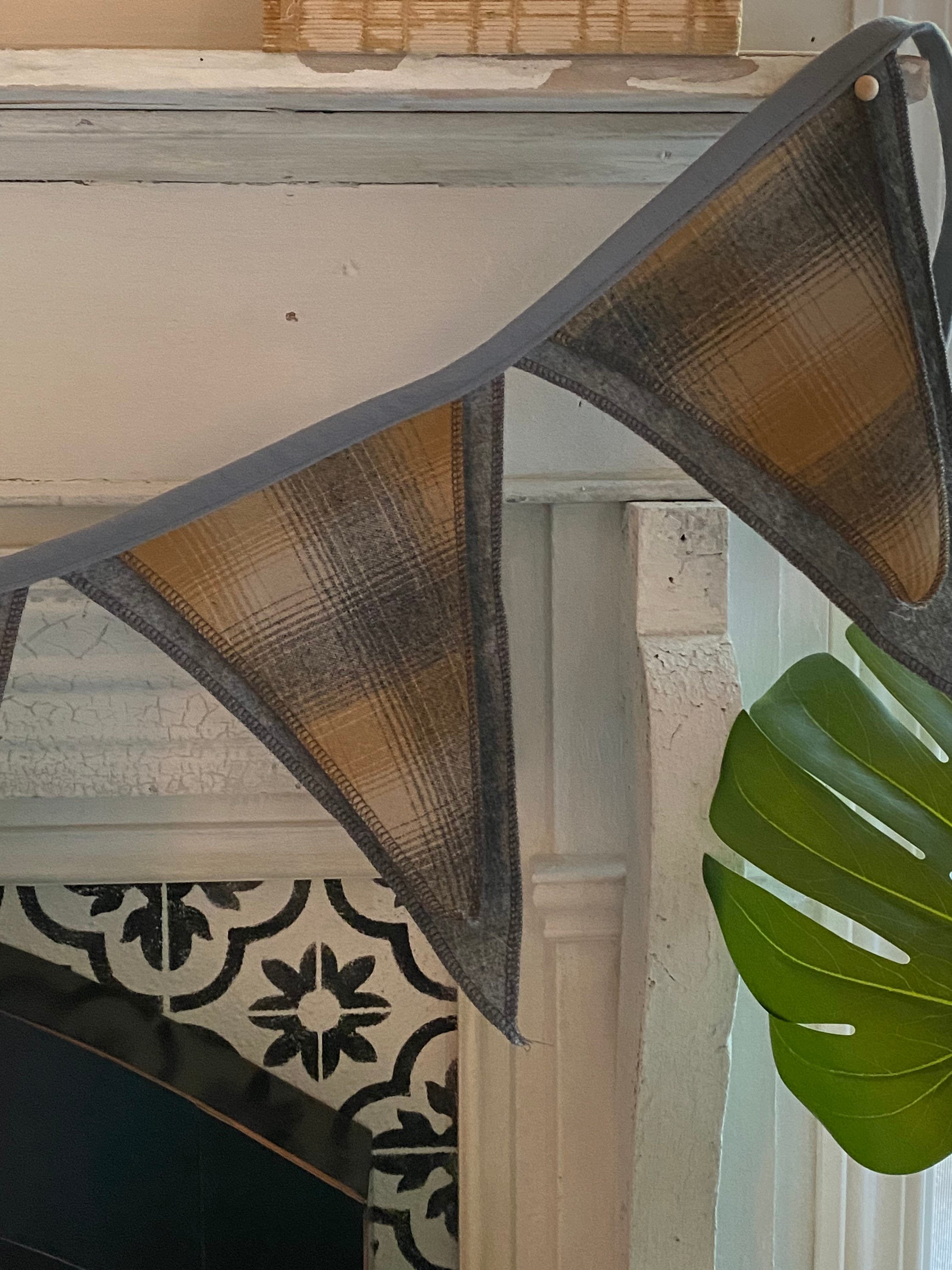 https://i.etsystatic.com/7192141/r/il/e6e7f2/2575352196/il_fullxfull.2575352196_mat0.jpg