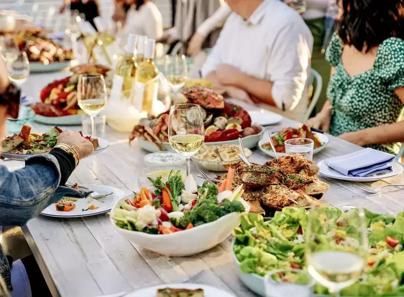 to dine is divine 2.webp