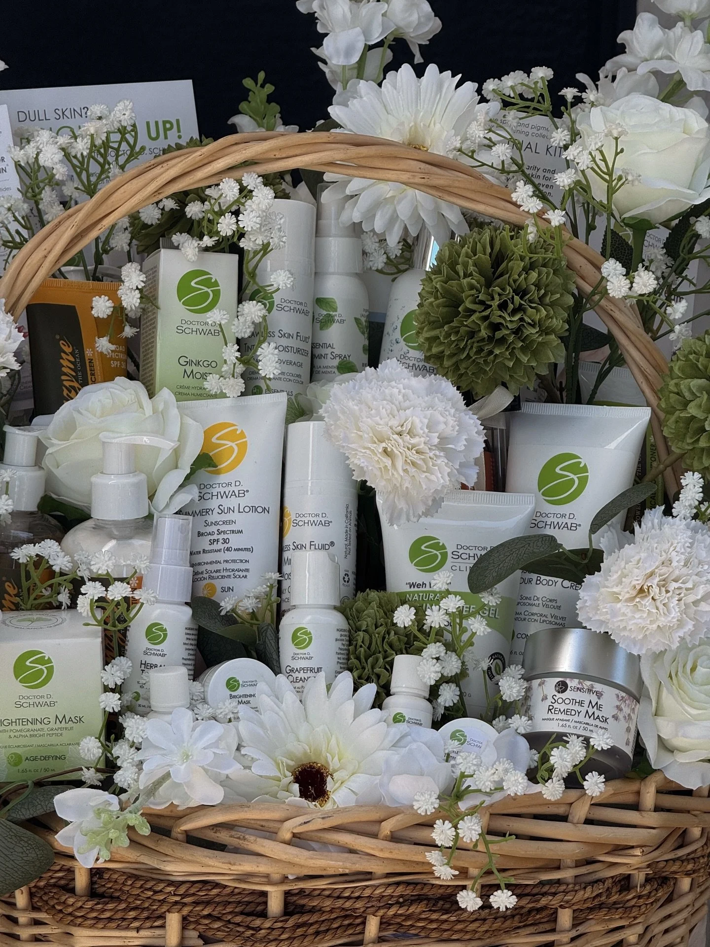 A little sneak peek! 

We&rsquo;ve teamed up with @lifeslittlegems_co to create some truly stunning silent auction baskets featuring goodies from CA Botana International, SkinSpirit Del Mar, Chanel, and Jewels with a Purpose! 

This is just a glimpse