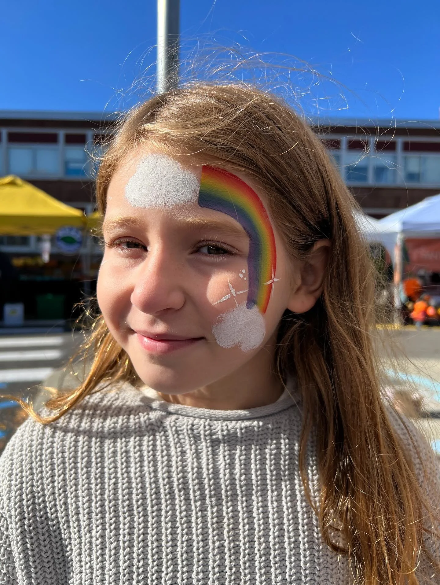 Face painting at the market today. Oh&hellip;and tumble bus, and bubbles, and donuts, and Ratboy Jr, and Kettle corn, and El Azteca and so many other vendors. :)