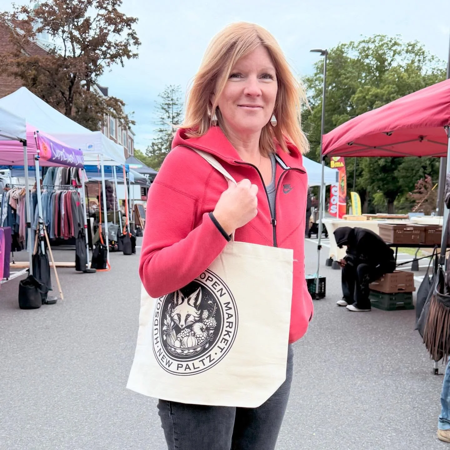 This is Gayle. Gayle got a new tote on Saturday. Be like Gayle. See you at the Market!!