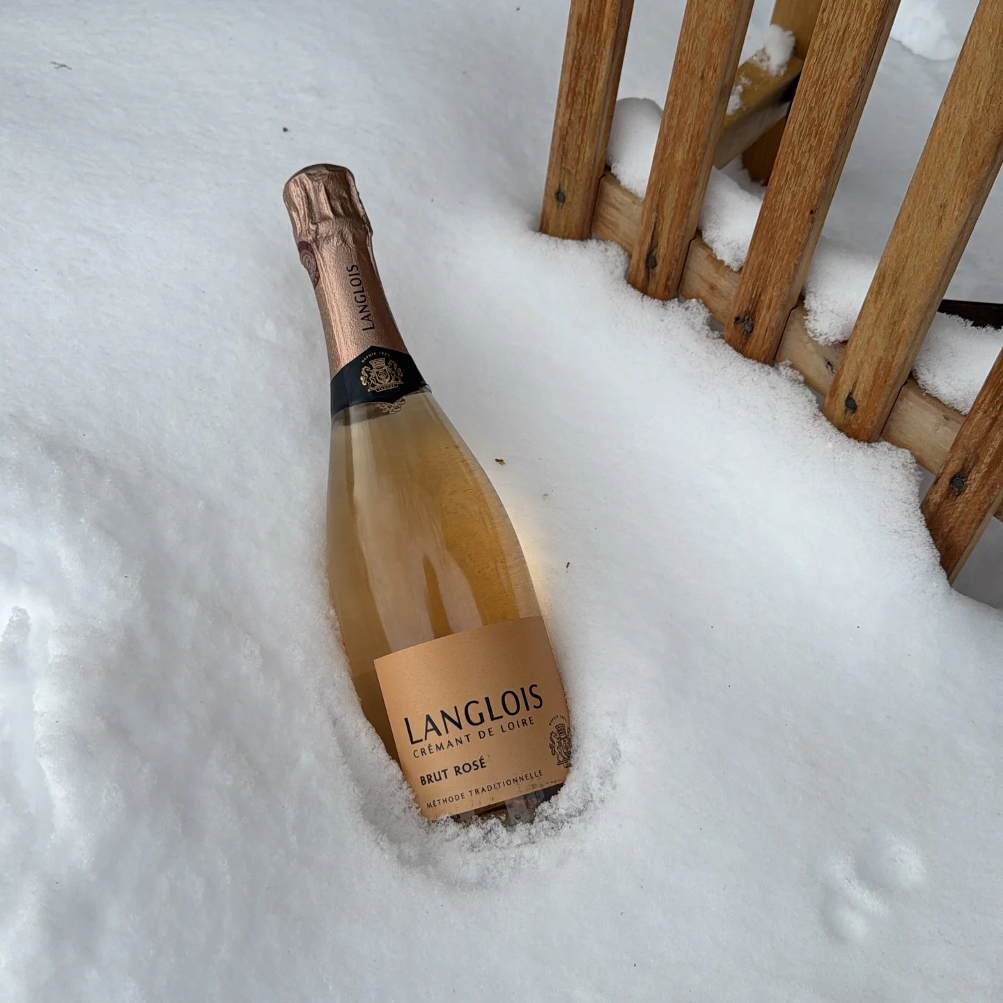 At least it&rsquo;s easy to chill Cr&eacute;mant de Loire!