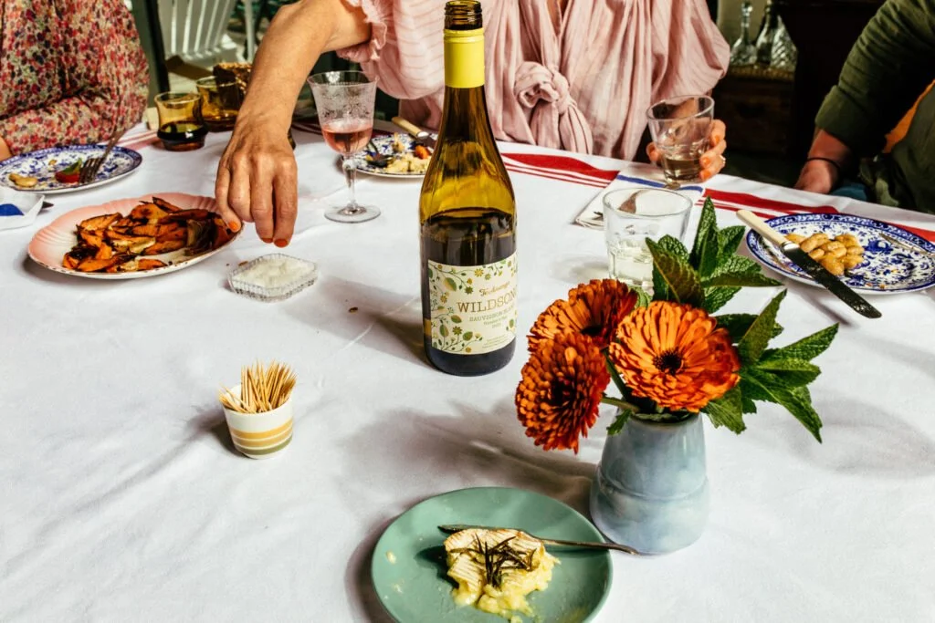 SAVVY NEW ZEALAND SAUVIGNON BLANC

TE AWANGA ESTATE
Wildsong Sauvignon Blanc comes from a blend of sustainably grown grapes from two distinctly different areas in Hawke&rsquo;s Bay. The majority of the blend is from vines planted in the late 1990&rsq