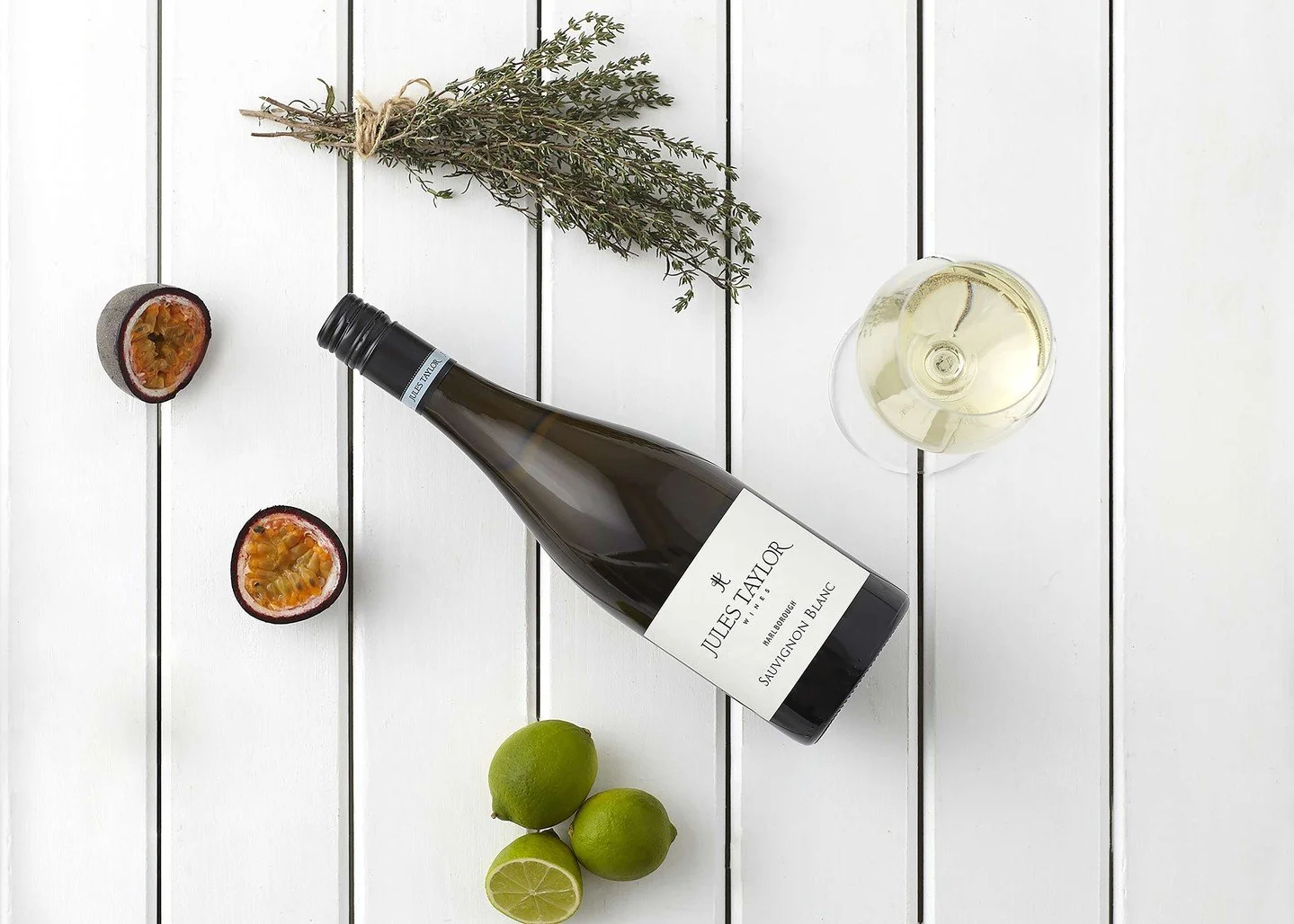 SAVVY NEW ZEALAND SAUVIGNON BLANC

Jules Taylor 
Extensive experience with Marlborough&rsquo;s various vineyard flavor characters, a deep attachment to her home region, along with strong personal connections to the grape growing families of Marlborou