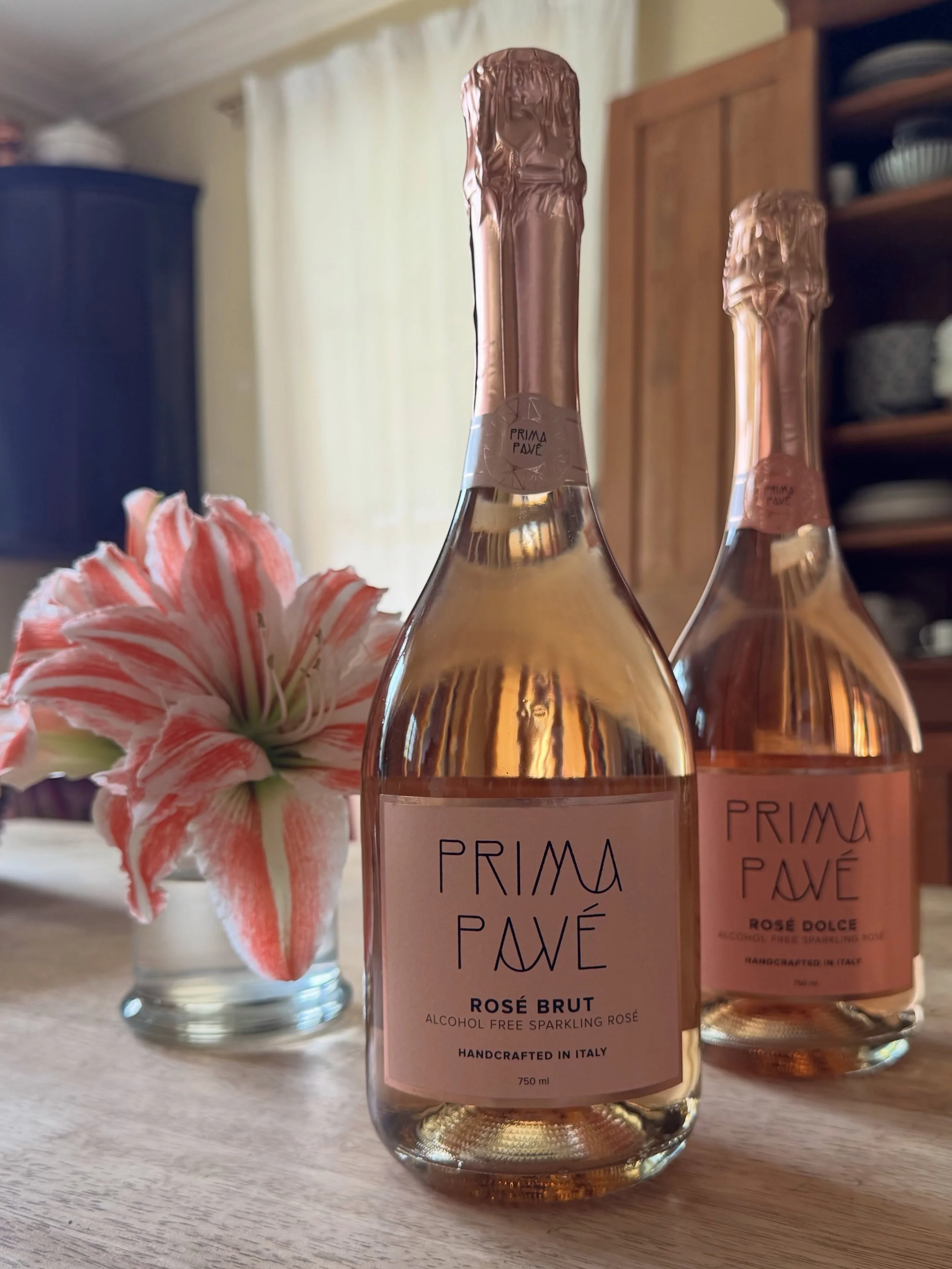 Happy Mother&rsquo;s Day! 

Here&rsquo;s to a delicious day long brunch that is kept lucid and bright with non-alc sparkling ros&eacute; from @primapave.

Northern Italian grapes grown in Friuli are pressed and fermented into a crisp, fruity and vino