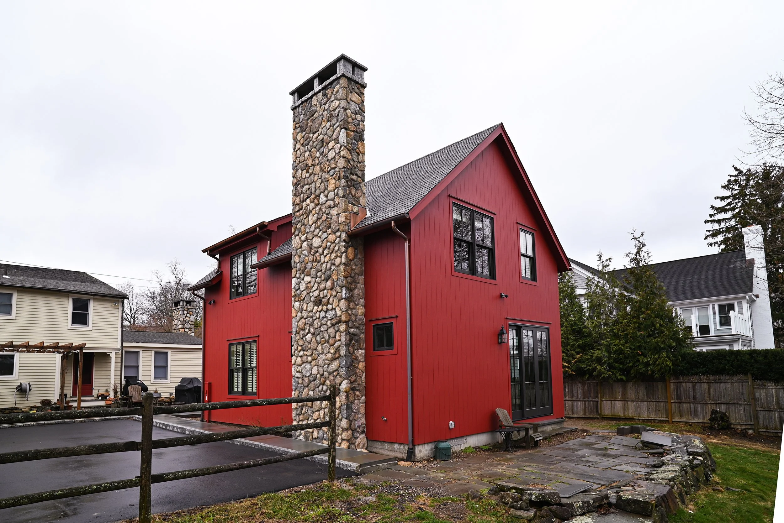 House view from lawn.JPG