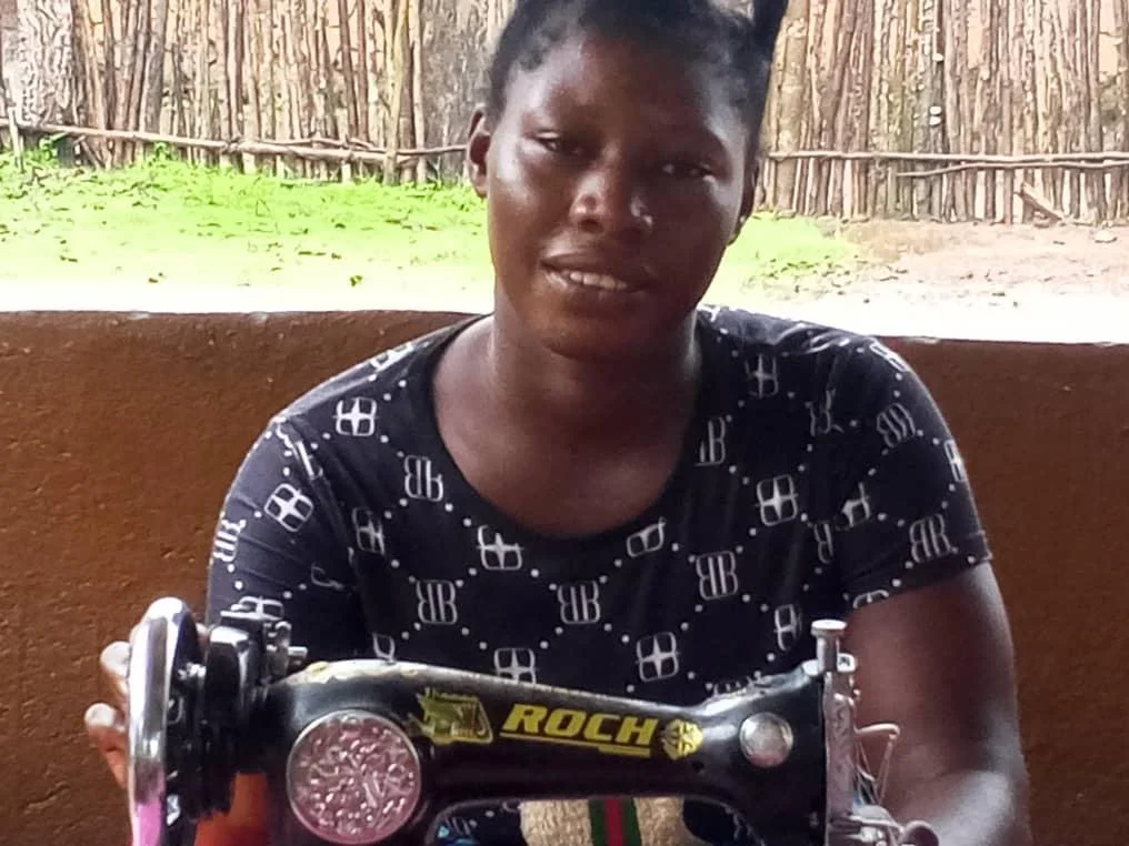sewing machine.jpg