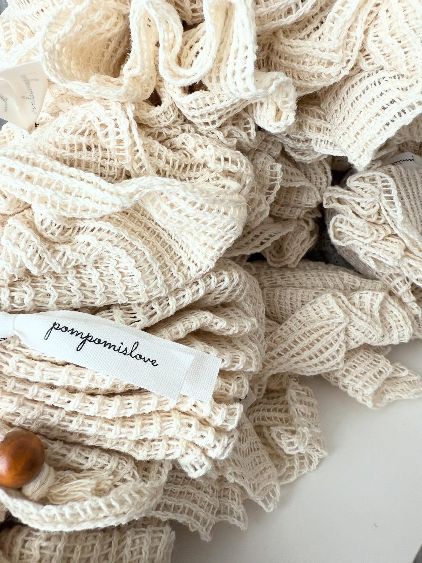 Sustainable living 🍃

100% Organic Ramie Fibers
Plastic-Free &middot; Zero Waste &middot; Skin-Loving