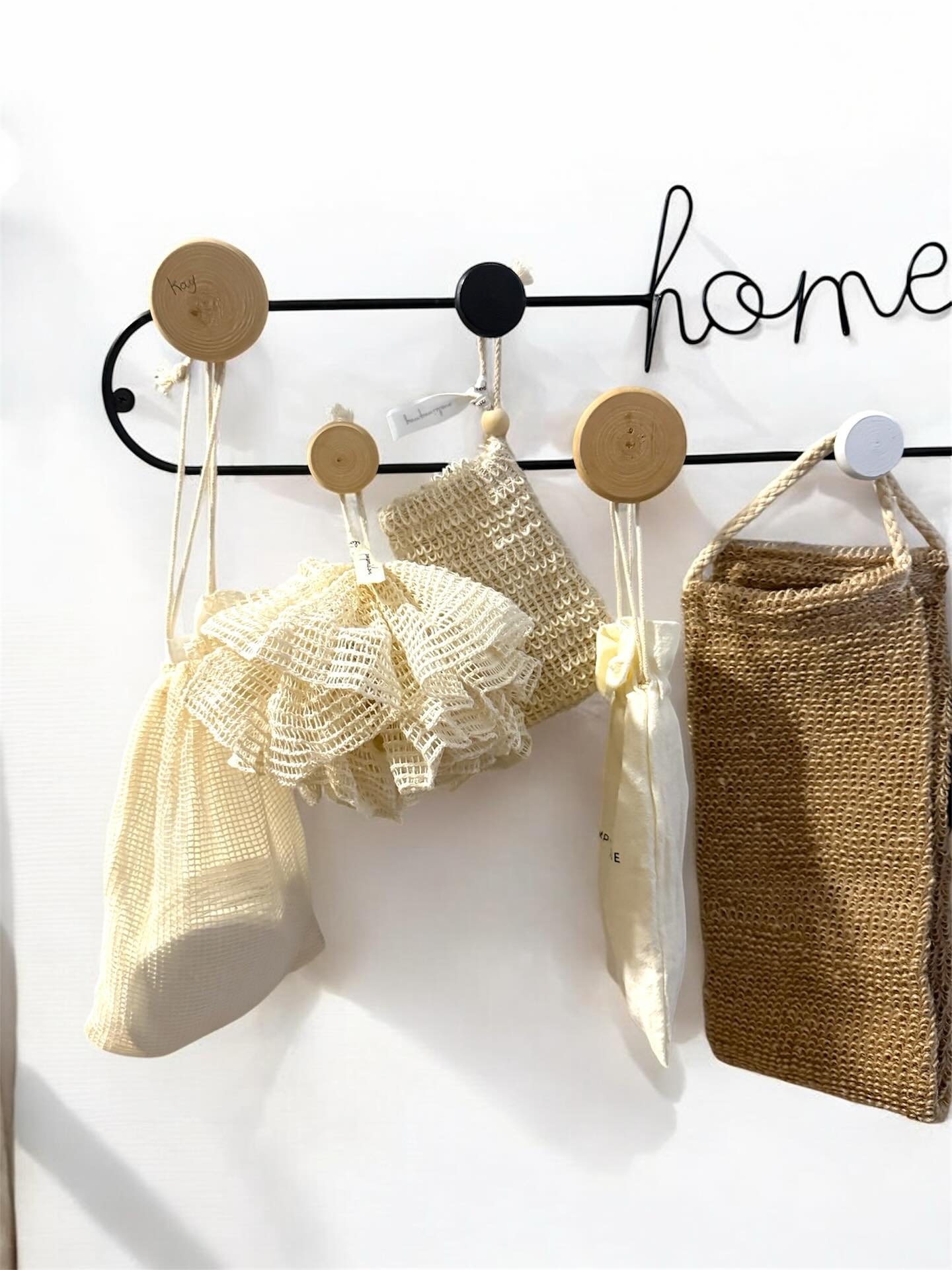 Simple things. Natural textures. Slow living.

From ramie sponges to reusable pouches,
every piece brings warmth and intention to your everyday routine.

Let your home reflect the beauty of mindful choices 

#studioanarium #sustainableliving #plastic