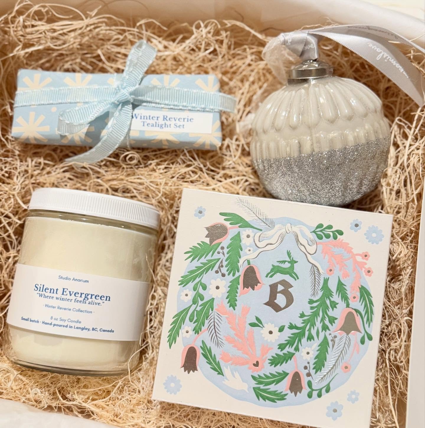 Slient Evergreen Candle + Christmas Wreath Safety Matchbox + 3 other scents of winter collection tea lights +Christmas Ornament 

DM to order or Etsy , www.studioanarium.com