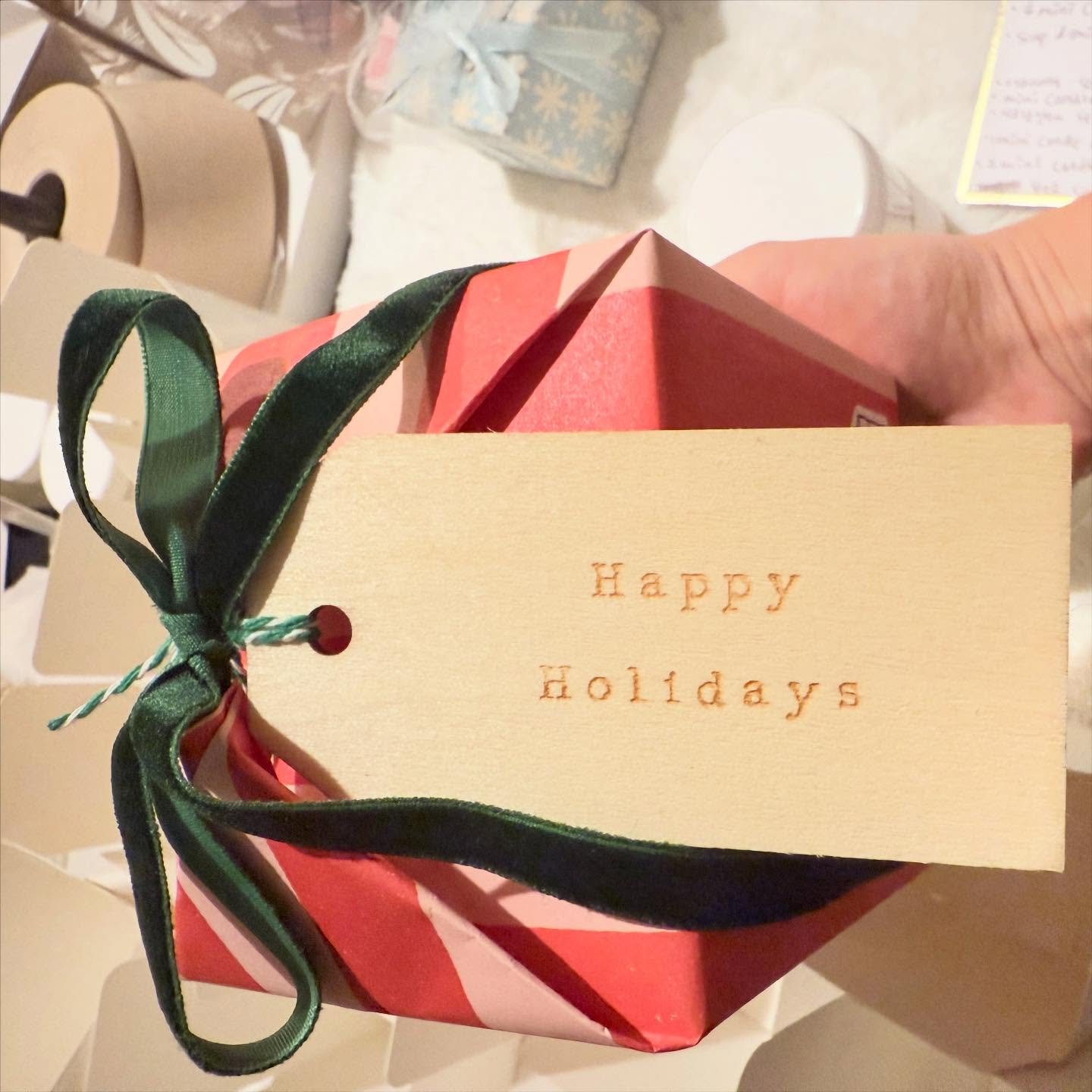 Happy 🎄 holiday 🎁 holiday 🎅