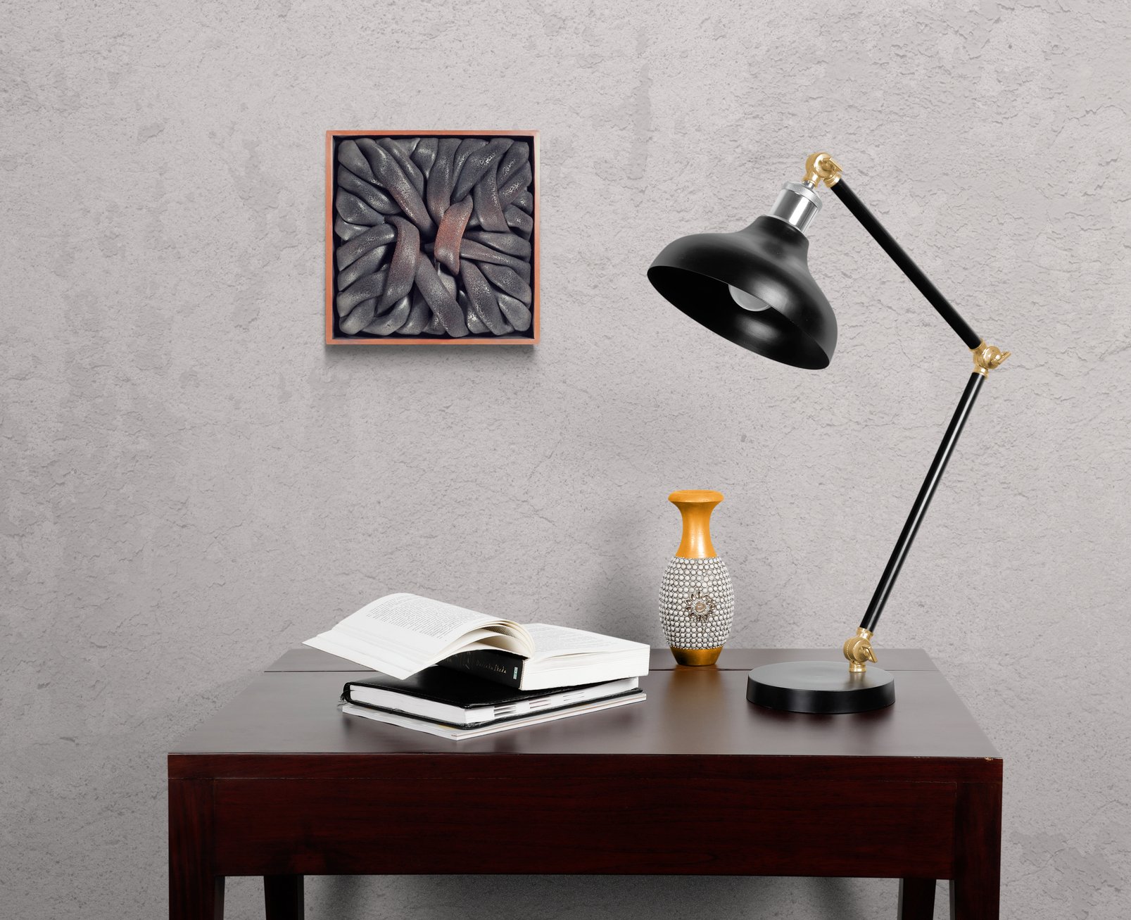 small-desk-with-black-lamp.jpg