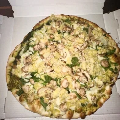 🌱 Veggie lovers, this one&rsquo;s for you! 🍕
At Lisa&rsquo;s Pizza, our veggie specialties are anything but ordinary.
✨ The Pesto Veggie brings bold basil pesto together with fresh veggies for a flavor-packed bite.
🍅 The Classic Veggie is loaded w