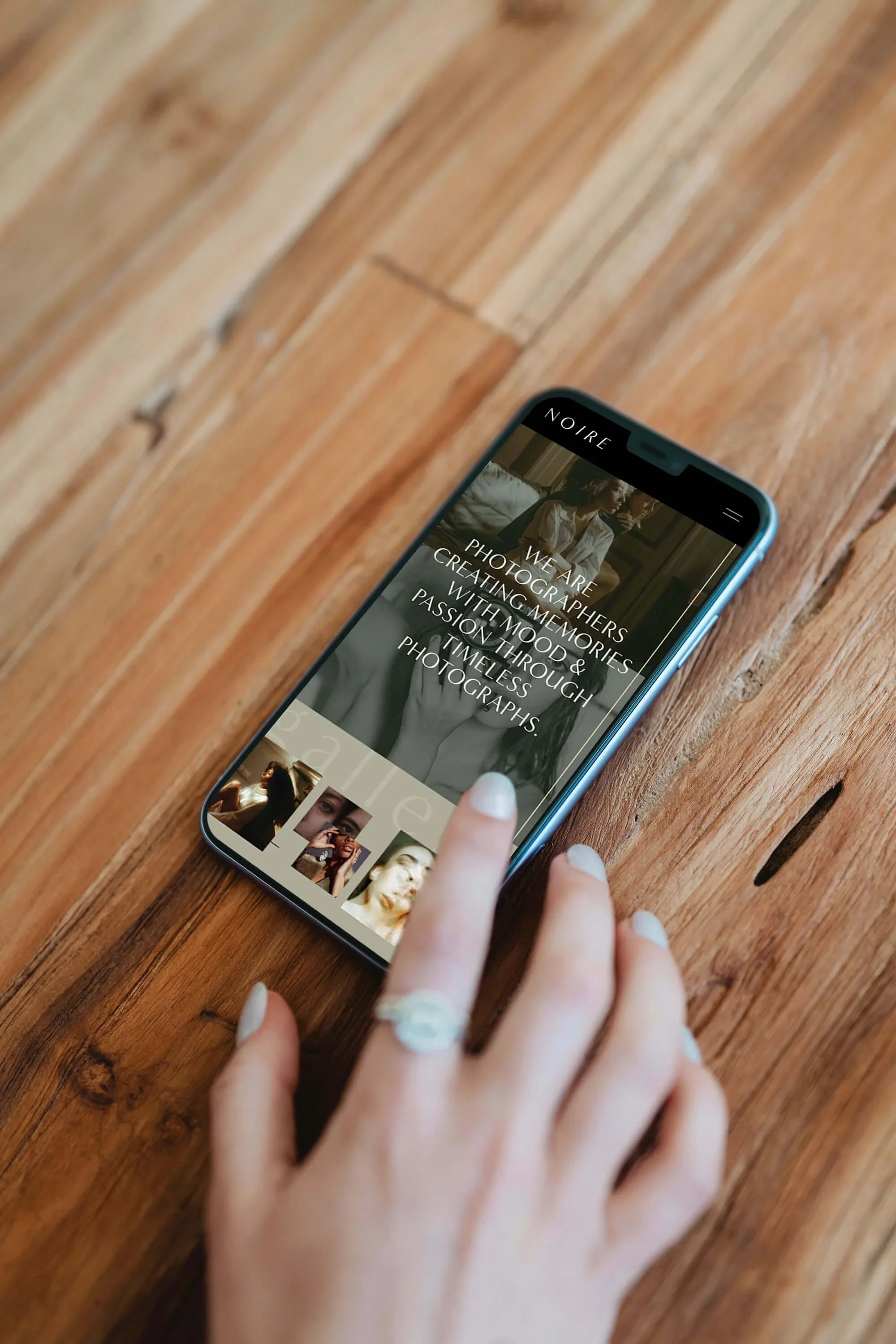 Noire-Mockup4.webp