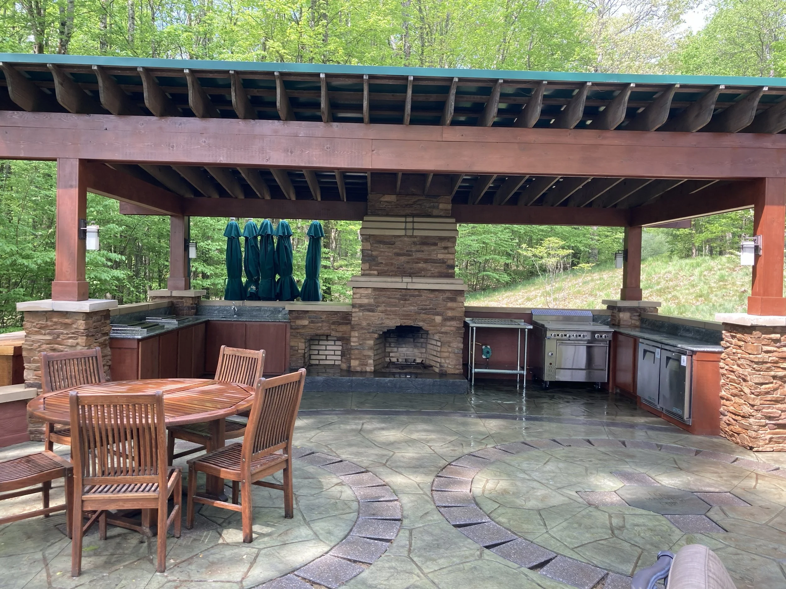 Outdoor Kitchen 