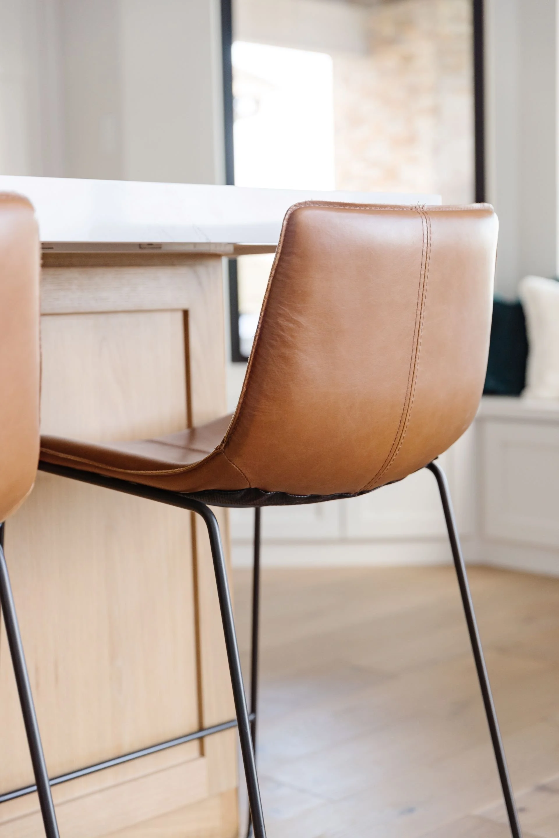 Y-PV-KN AD9I2715.jpg