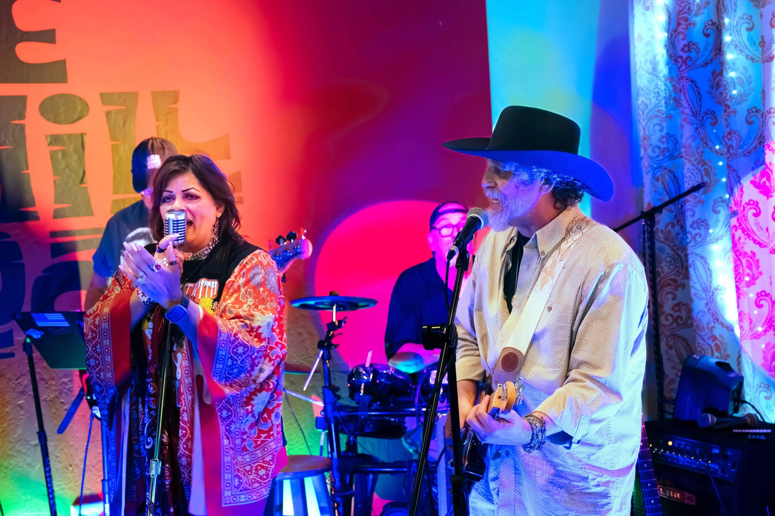 crisp-winter-LUT-four people copy.jpg