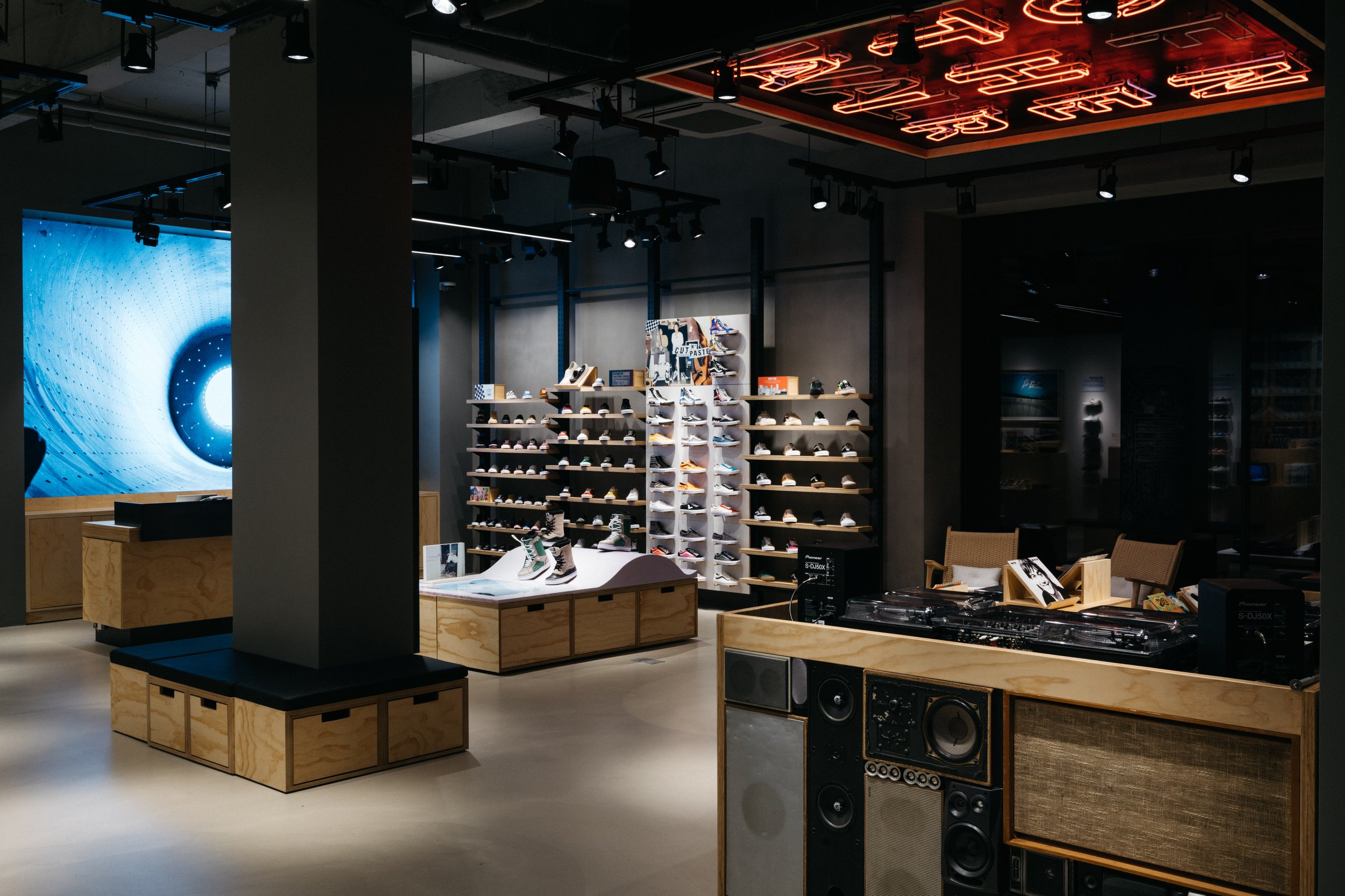 vans_flagship-13.jpg