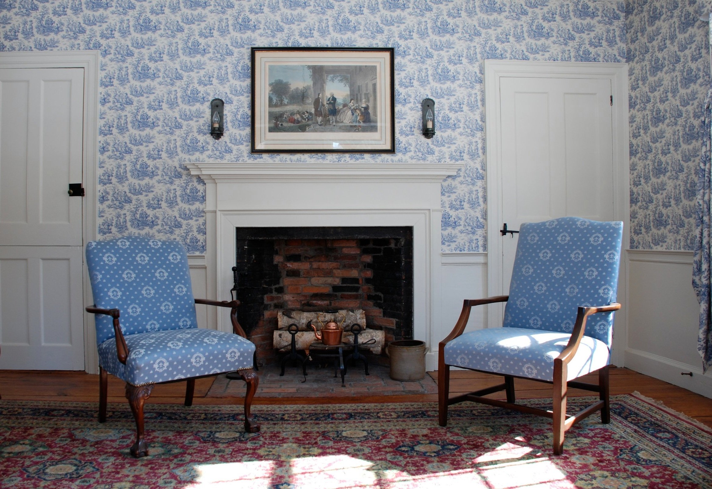 SouthParlor_fireplace.jpg