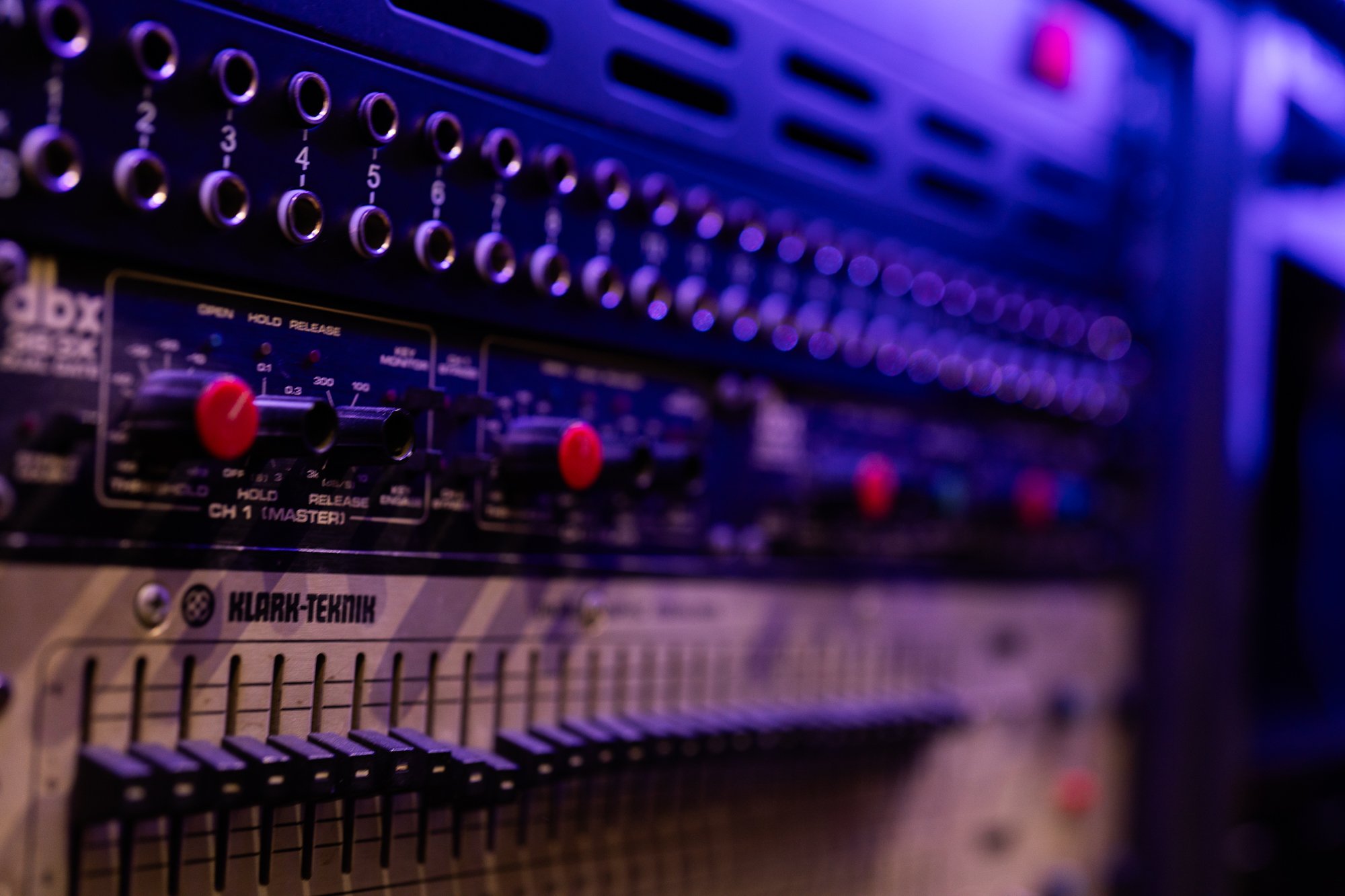 HARDWARE ET EQUIPEMENTS