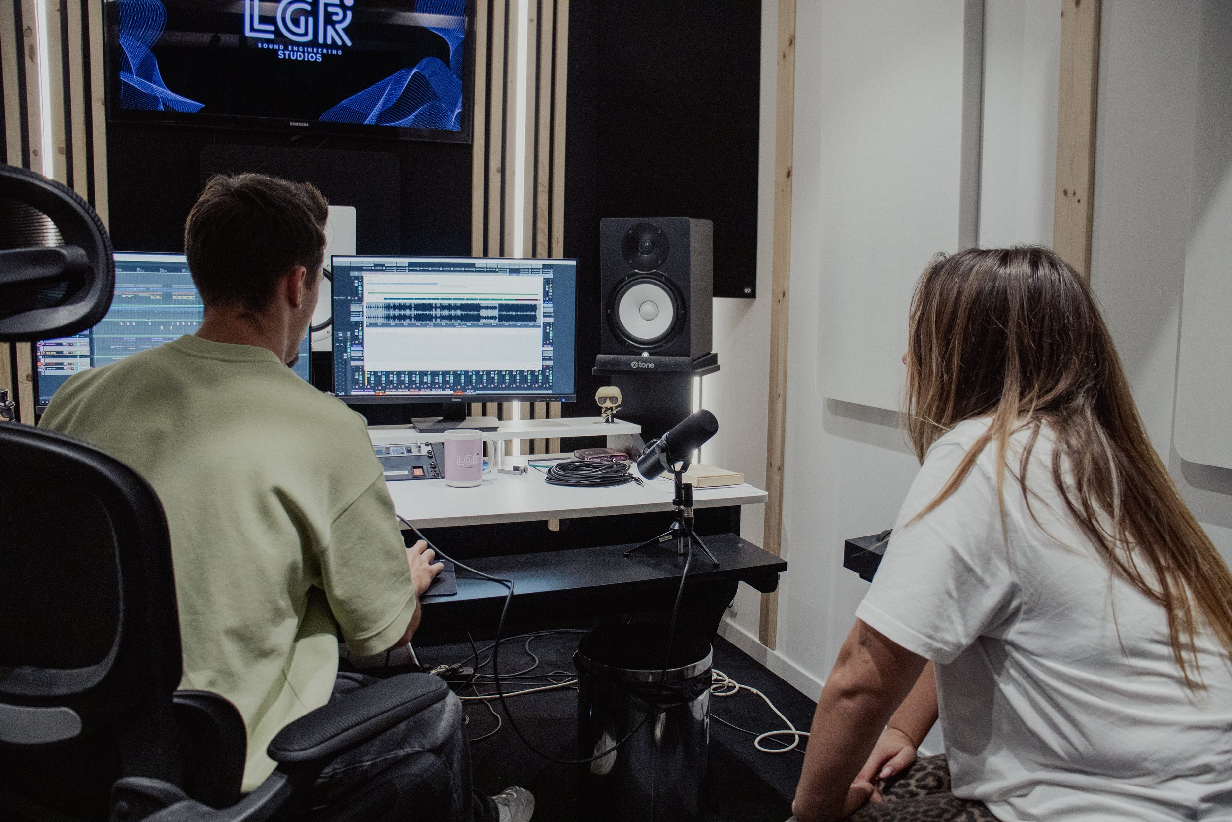 COMPOSITION SUR MESURE